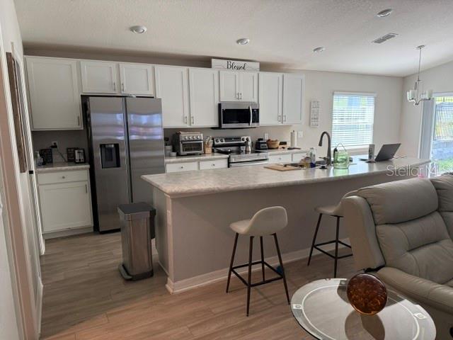 Listing photo 2 for 1552 Fleur Dr