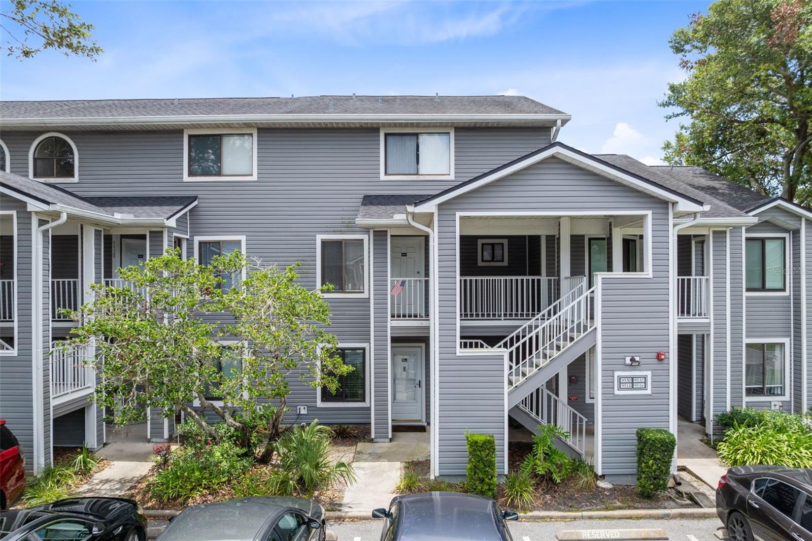 9514 DARIEN AVENUE Unit 9514