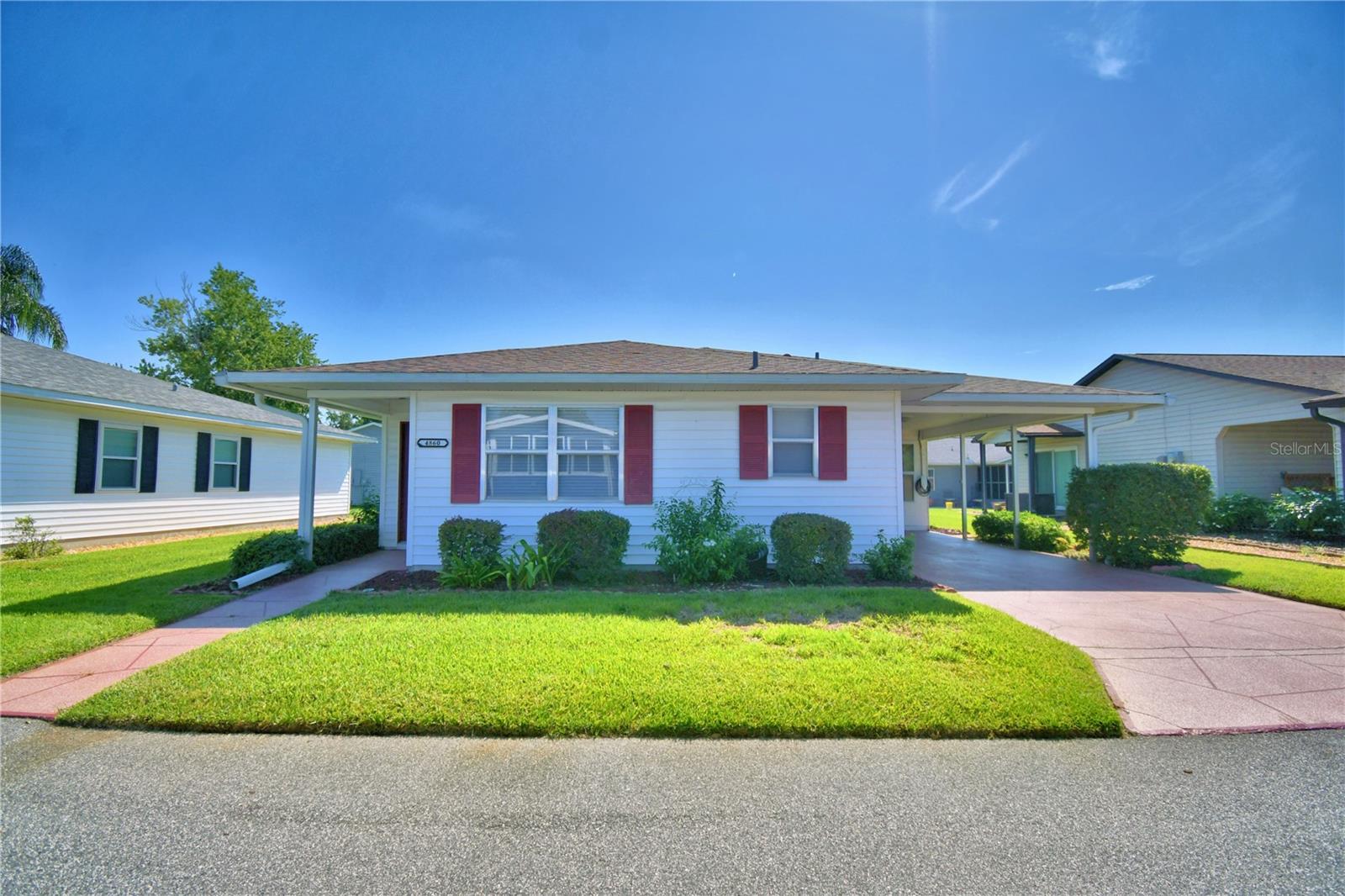 Listing photo 1 for 4860 Goldenview Ln