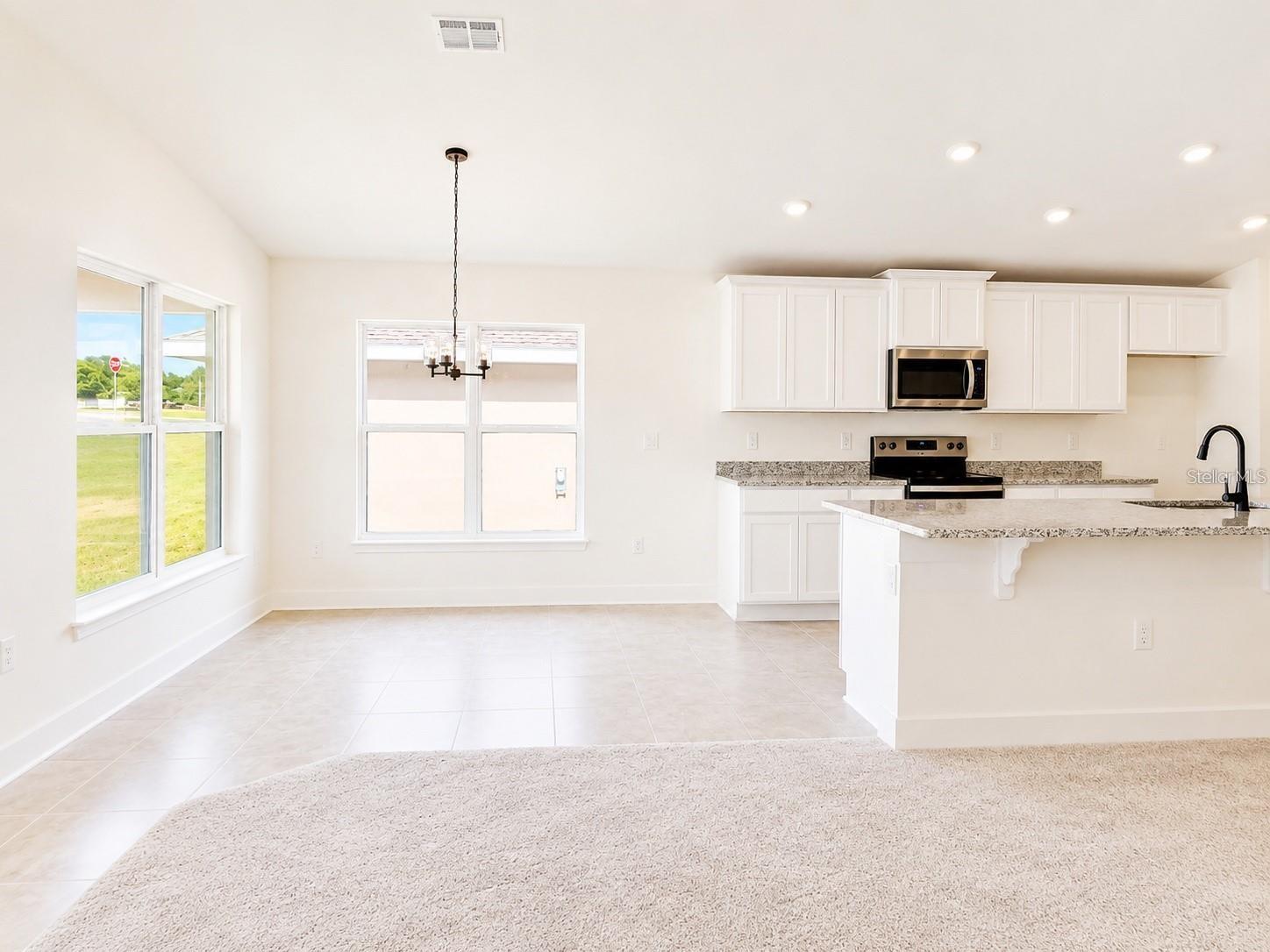 Listing photo 3 for 1671 Ann Rose Way