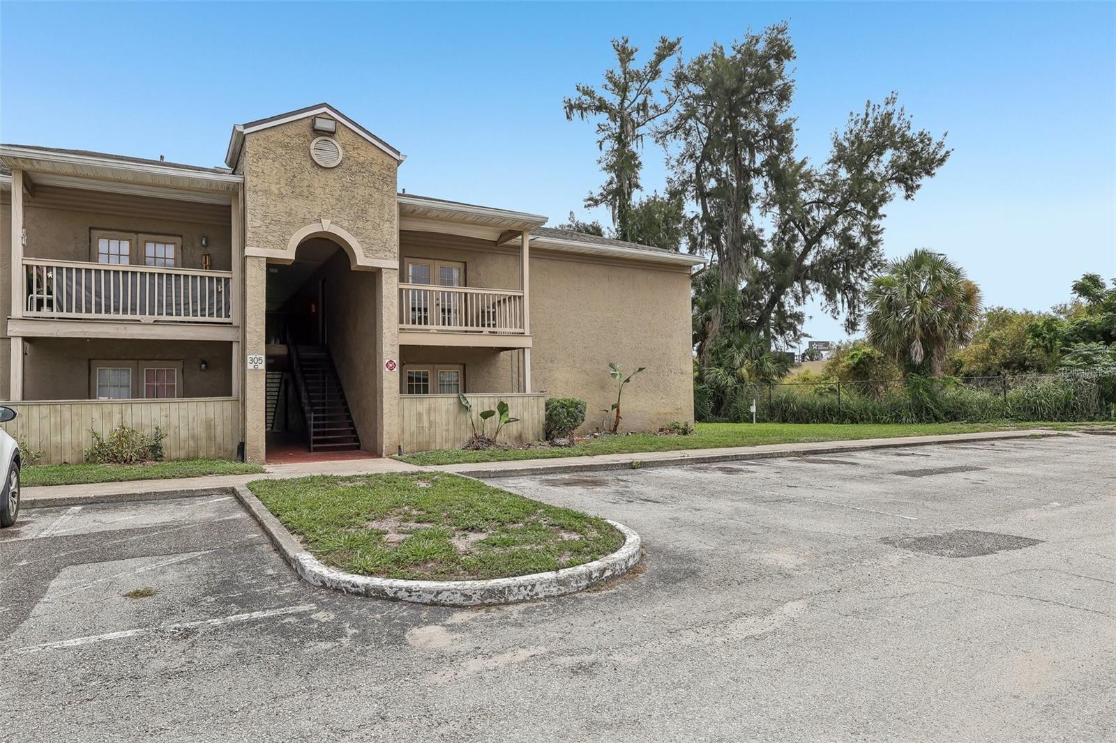 305 WYMORE ROAD Unit 208
