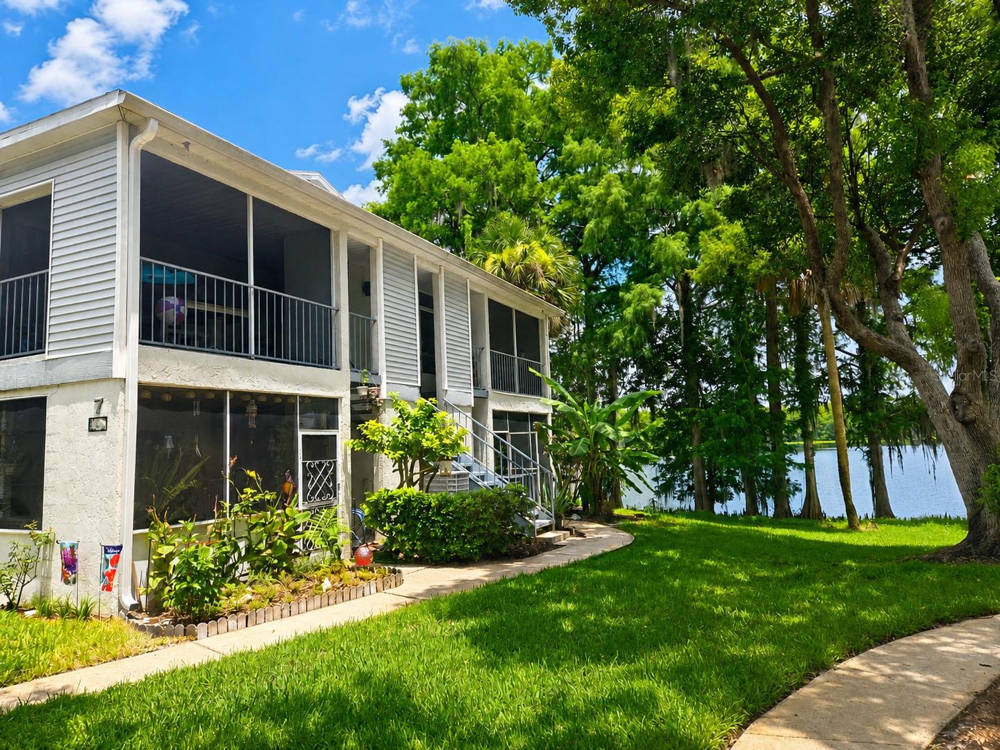 703 NORTHLAKE DRIVE Unit 703
