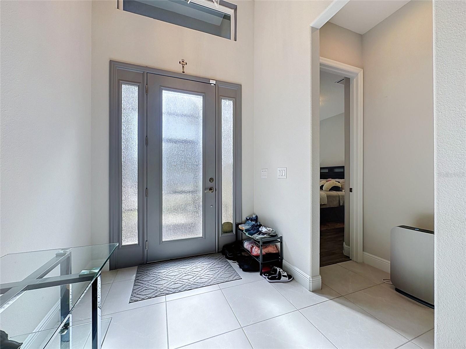 Listing photo 2 for 8665 Bridgeport Bay Cir