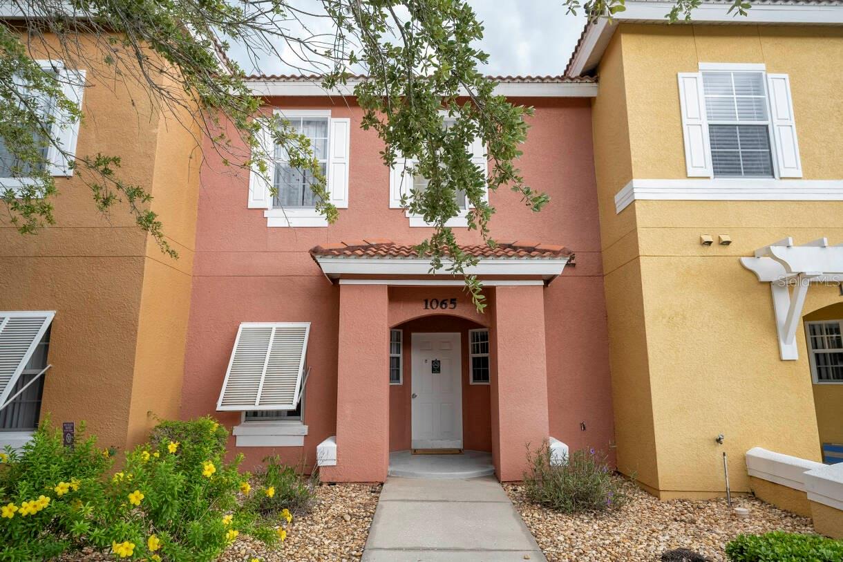 1065 PARK RIDGE CIRCLE