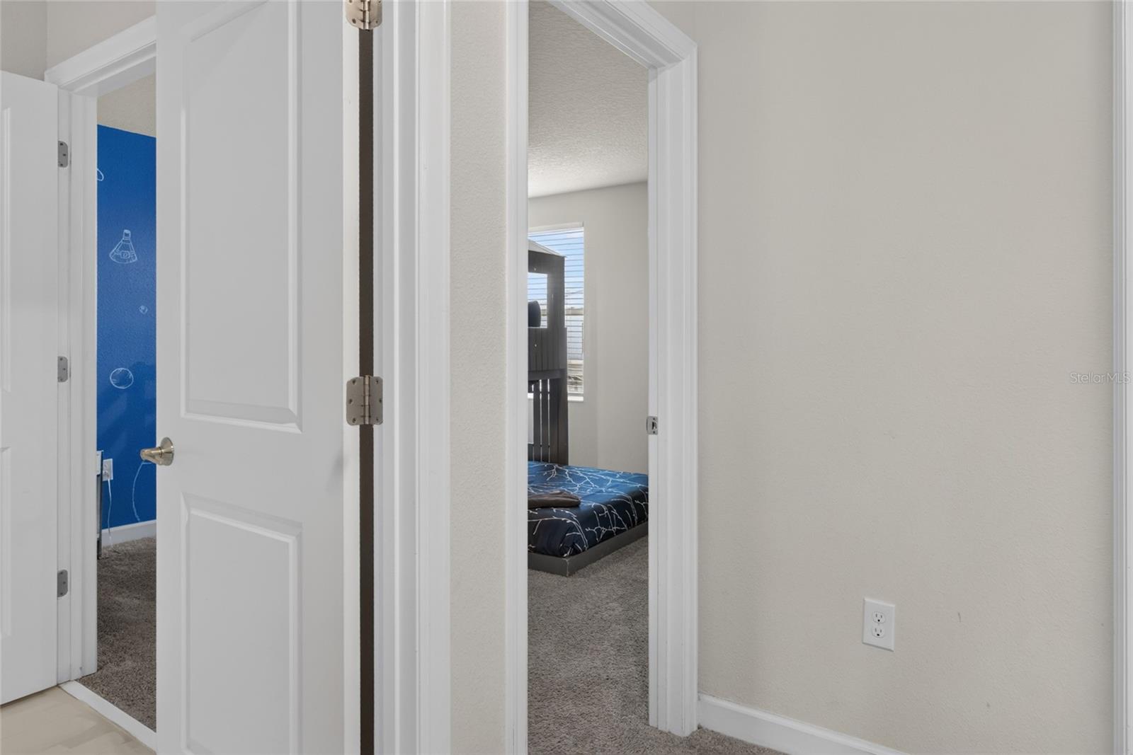 Photo 42