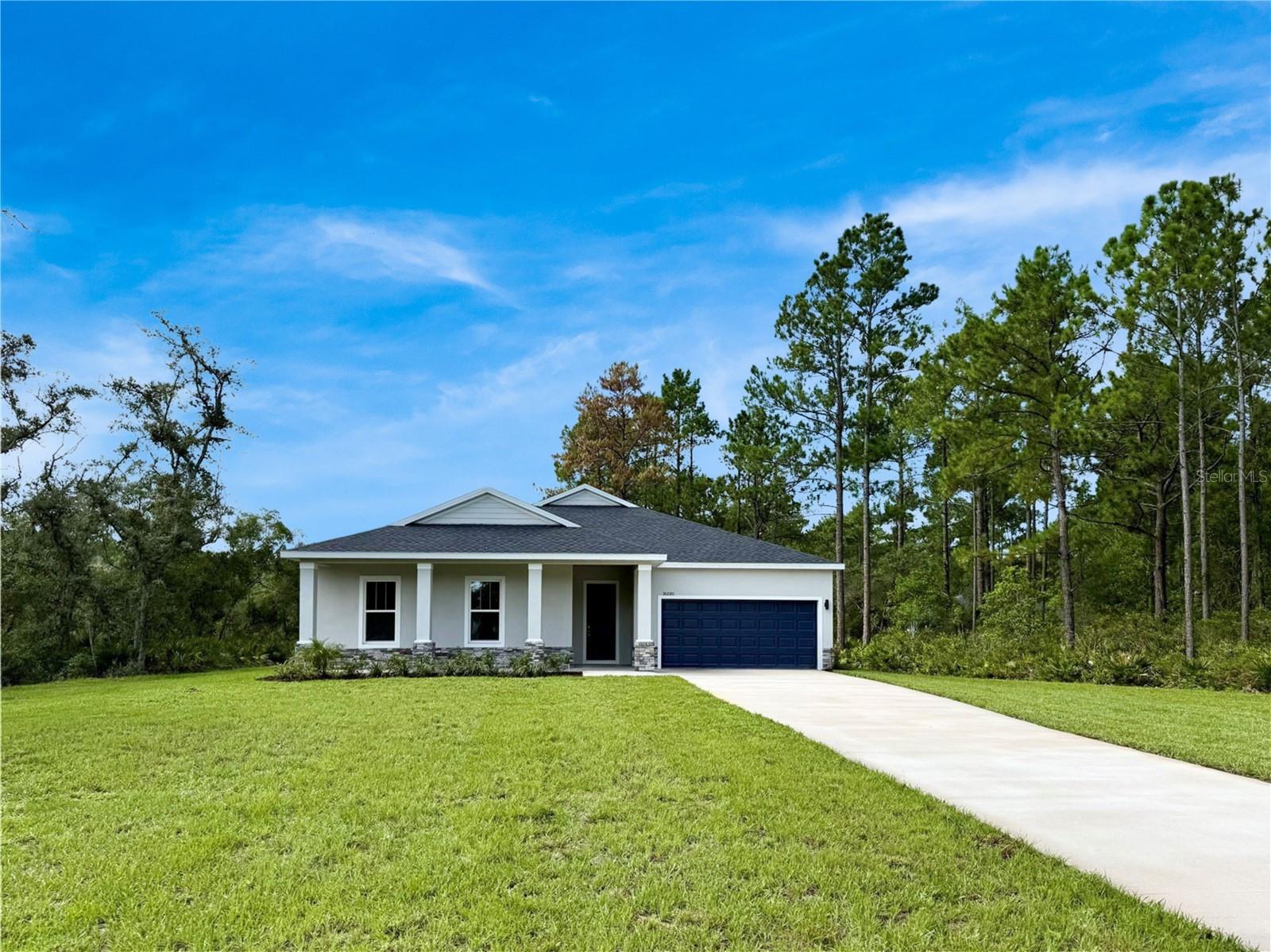 Listing photo 1 for 30280 W Bluebell Ave
