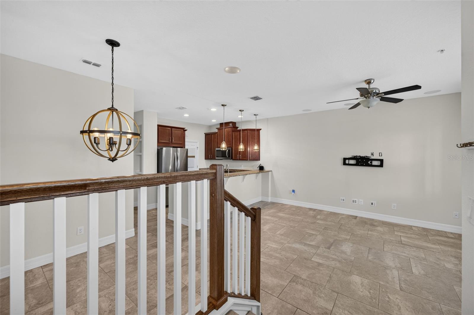Listing photo 3 for 457 Gee Hammock Ln
