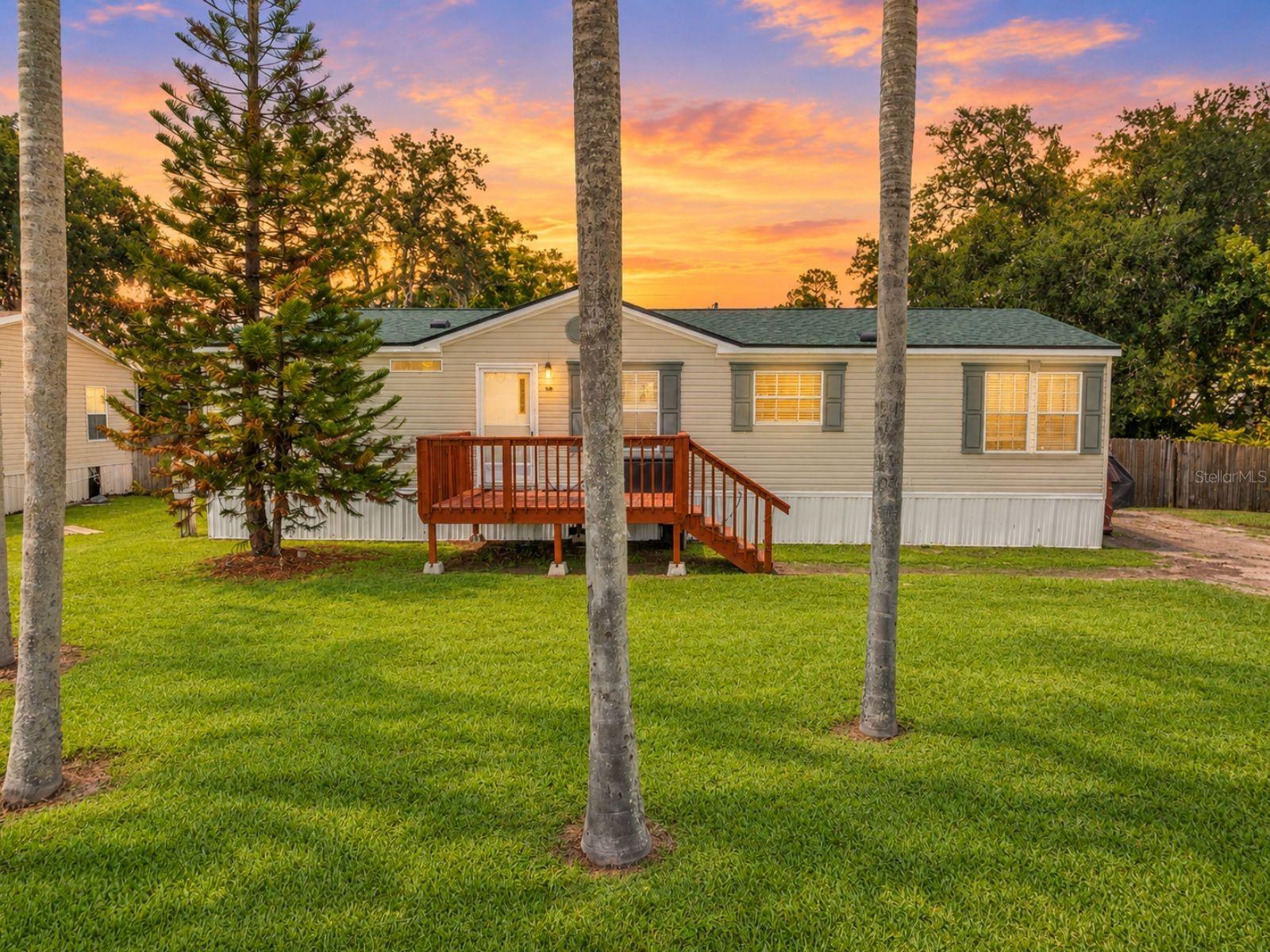 Listing photo 1 for 6411 Woods St