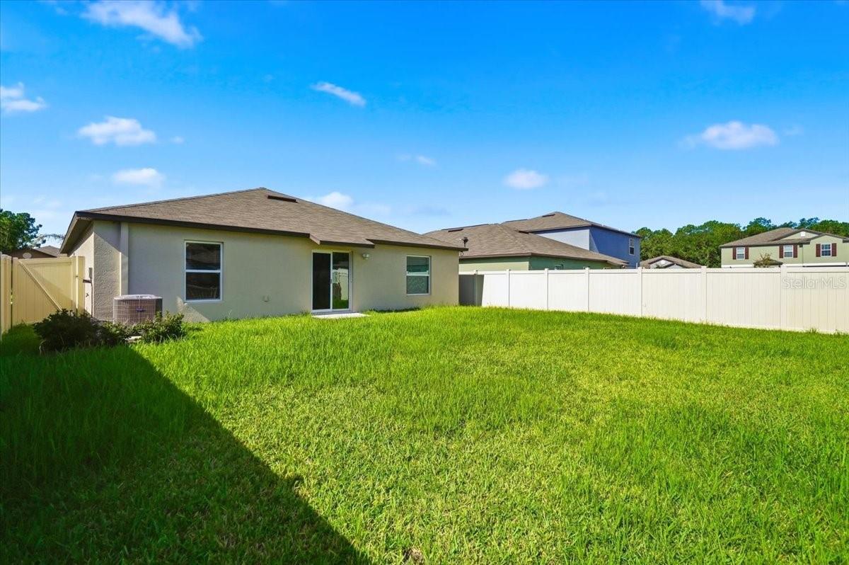 Listing photo 3 for 4316 Trotters Way