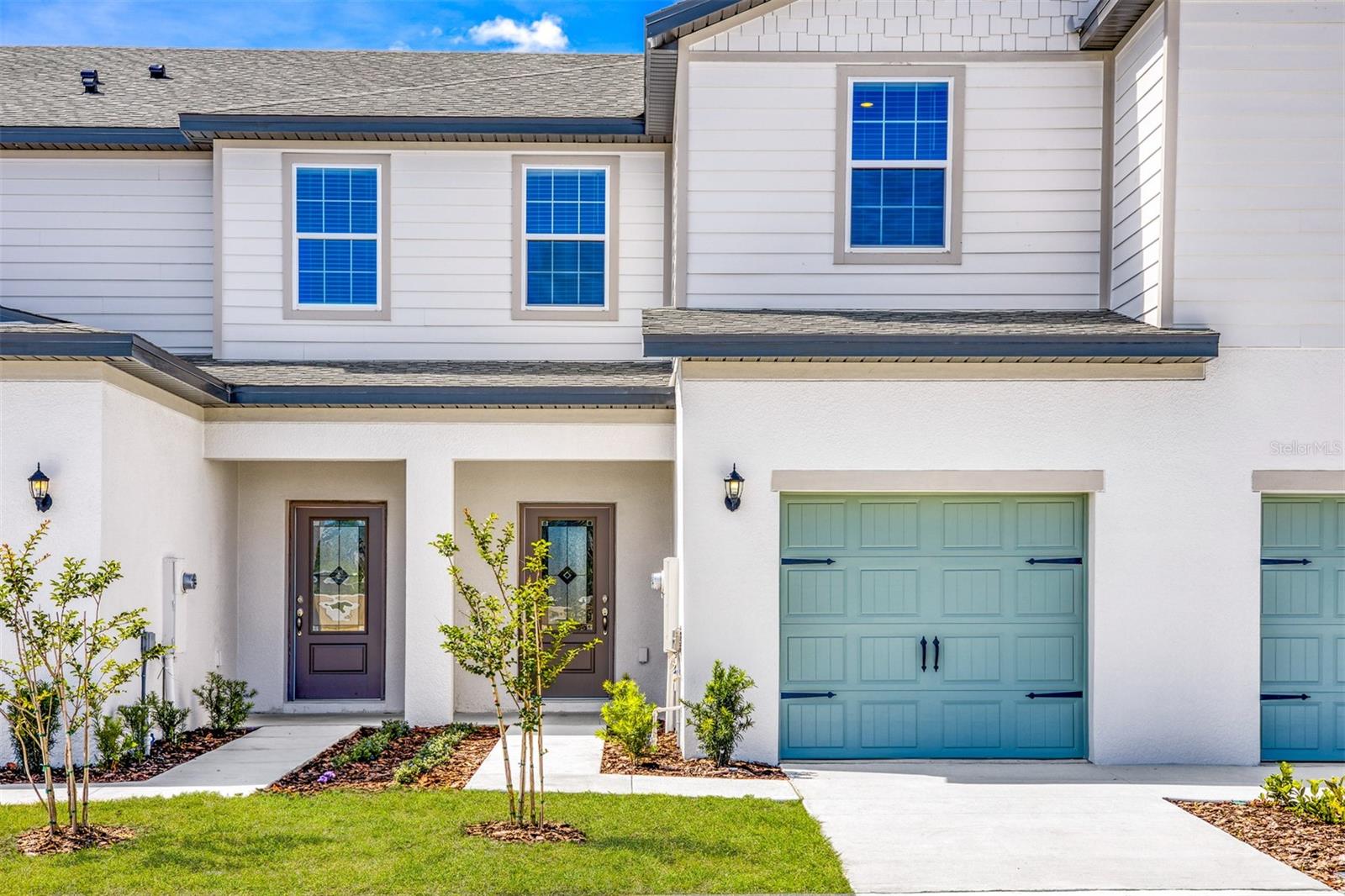 Listing photo 1 for 654 Poppy Ln