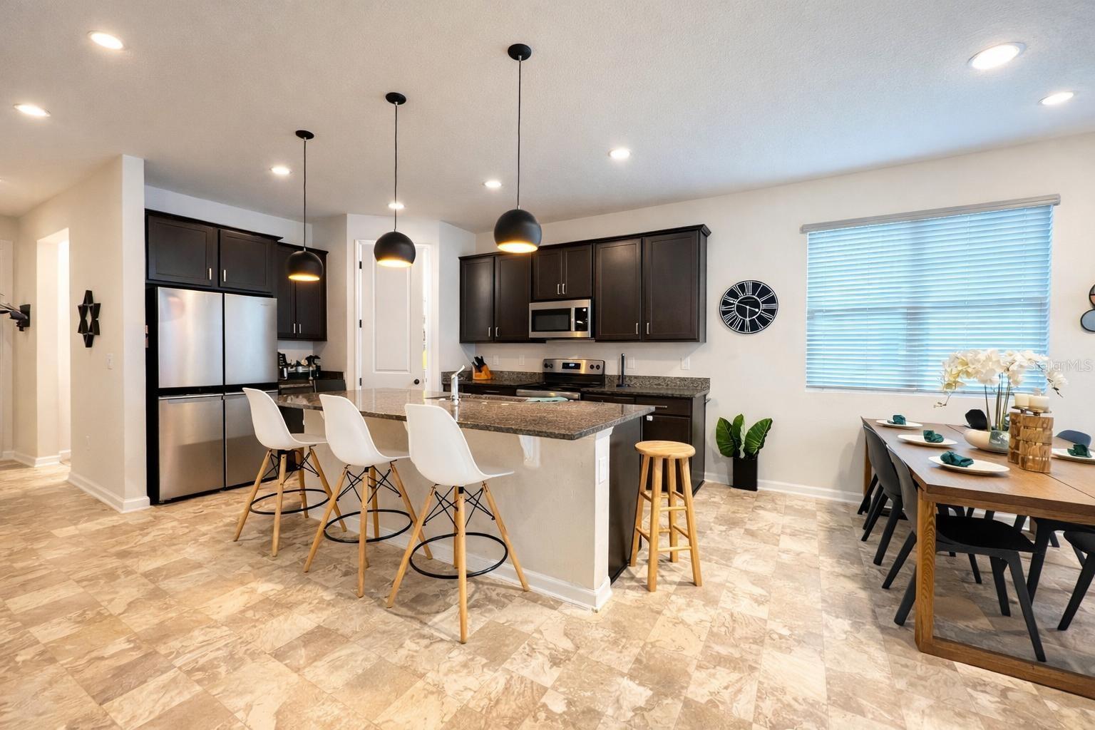 Listing photo 3 for 1220 Mattie Pointe Blvd