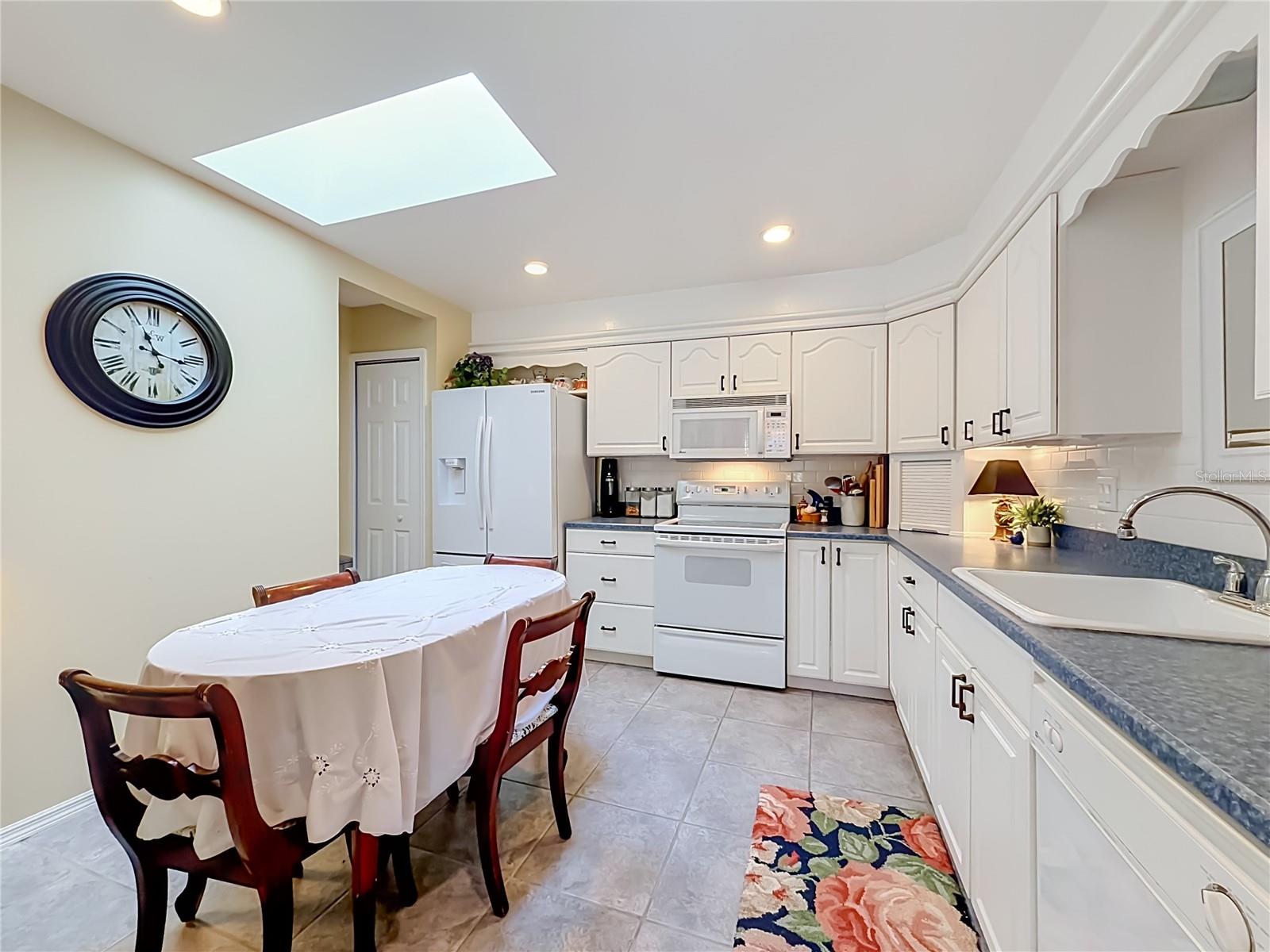 Photo 24