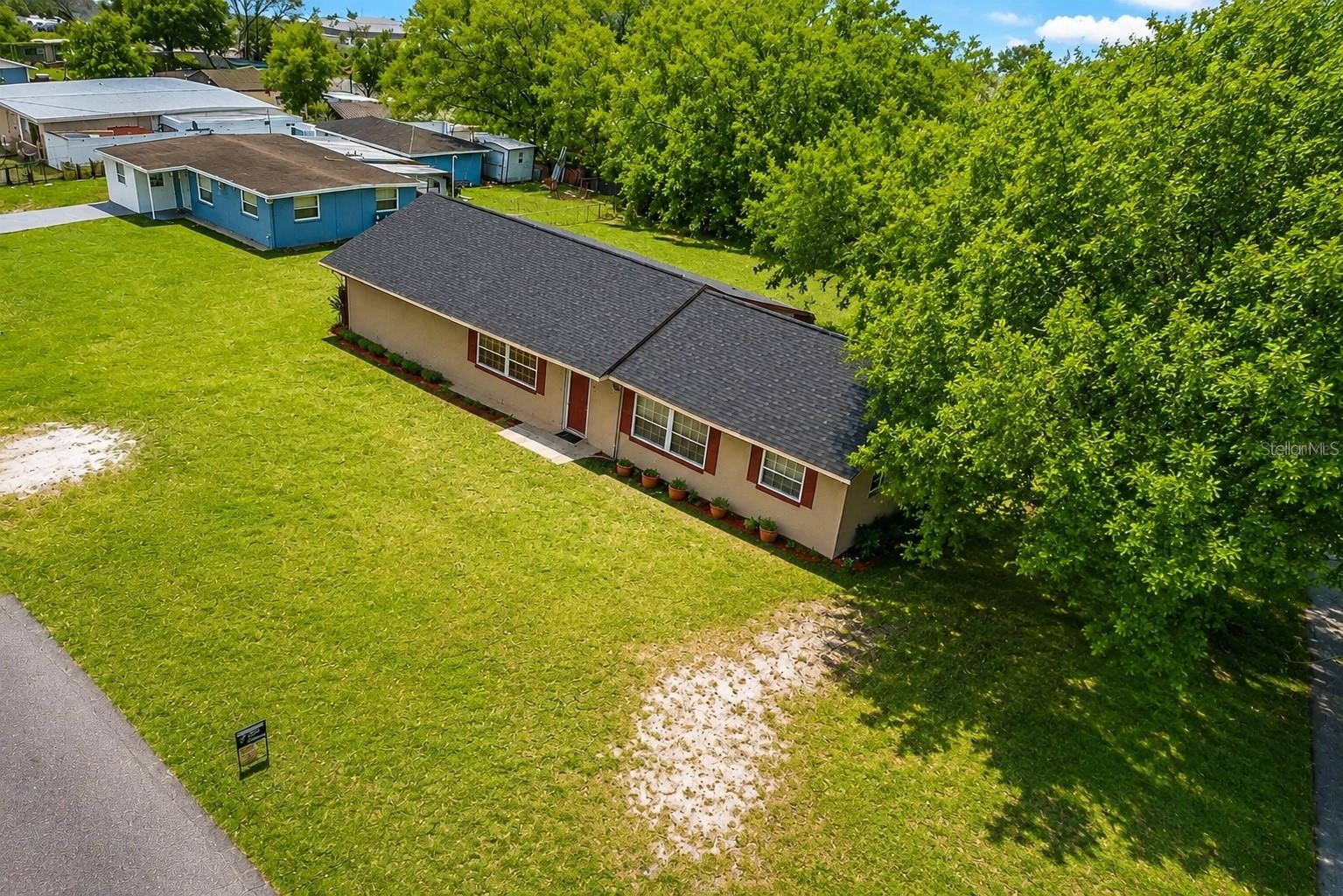 1212 SHAWNEE DRIVE