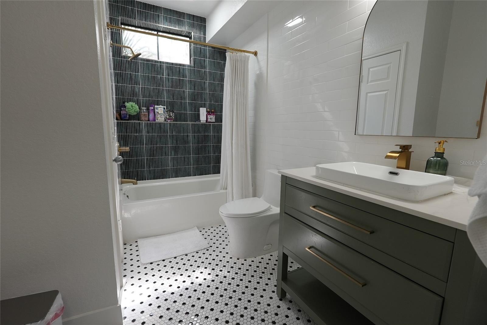 Photo 15