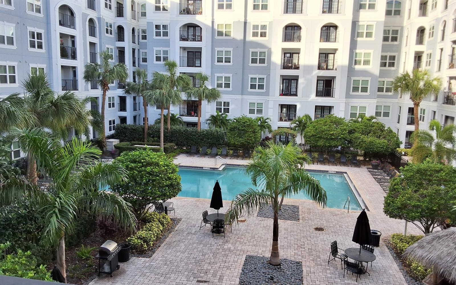 204 E SOUTH STREET Unit 3060