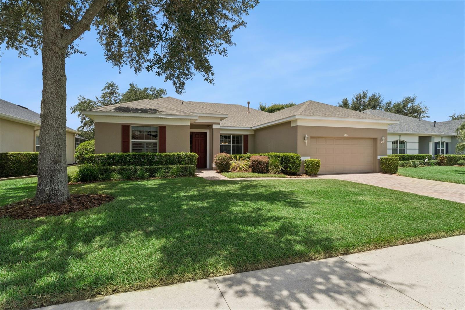 Listing photo 2 for 1028 Everest St