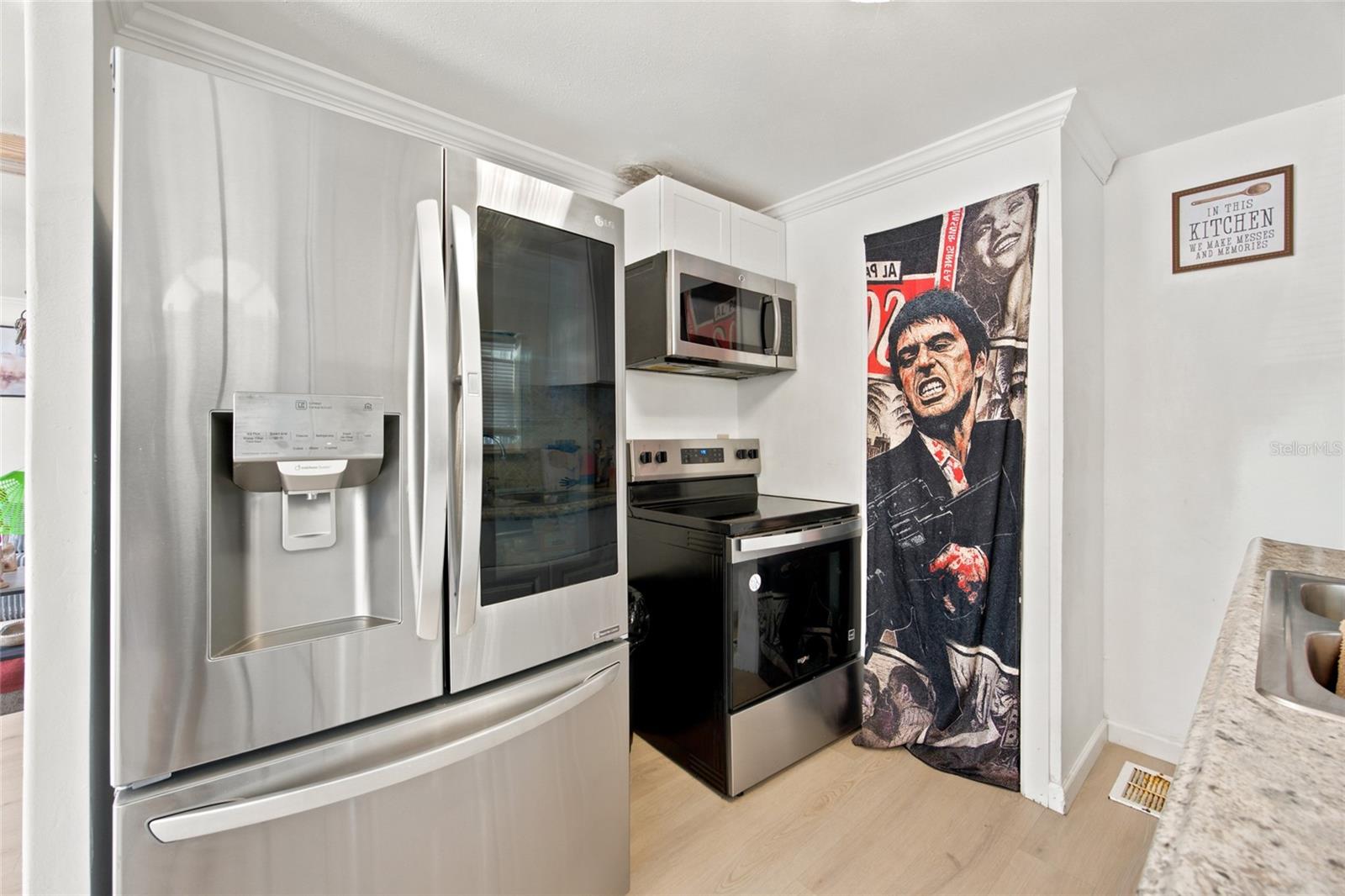 Listing photo 3 for 36603 Skycrest Blvd