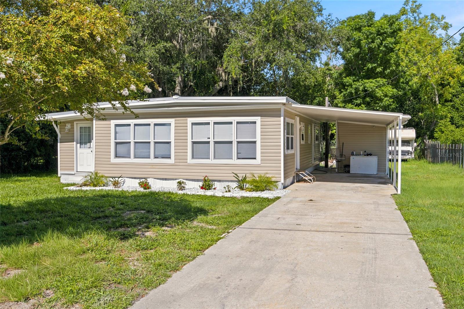 Listing photo 1 for 36603 Skycrest Blvd