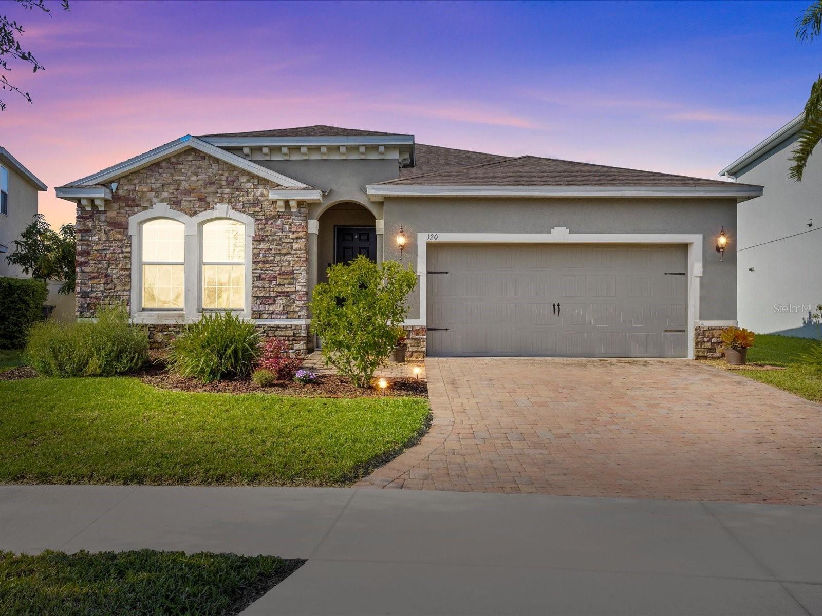 Listing photo 1 for 120 Whirlaway Dr