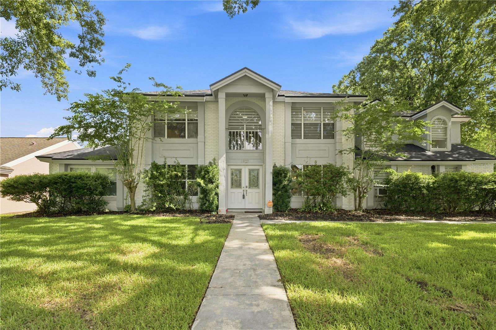 1927 PALM VIEW DRIVE