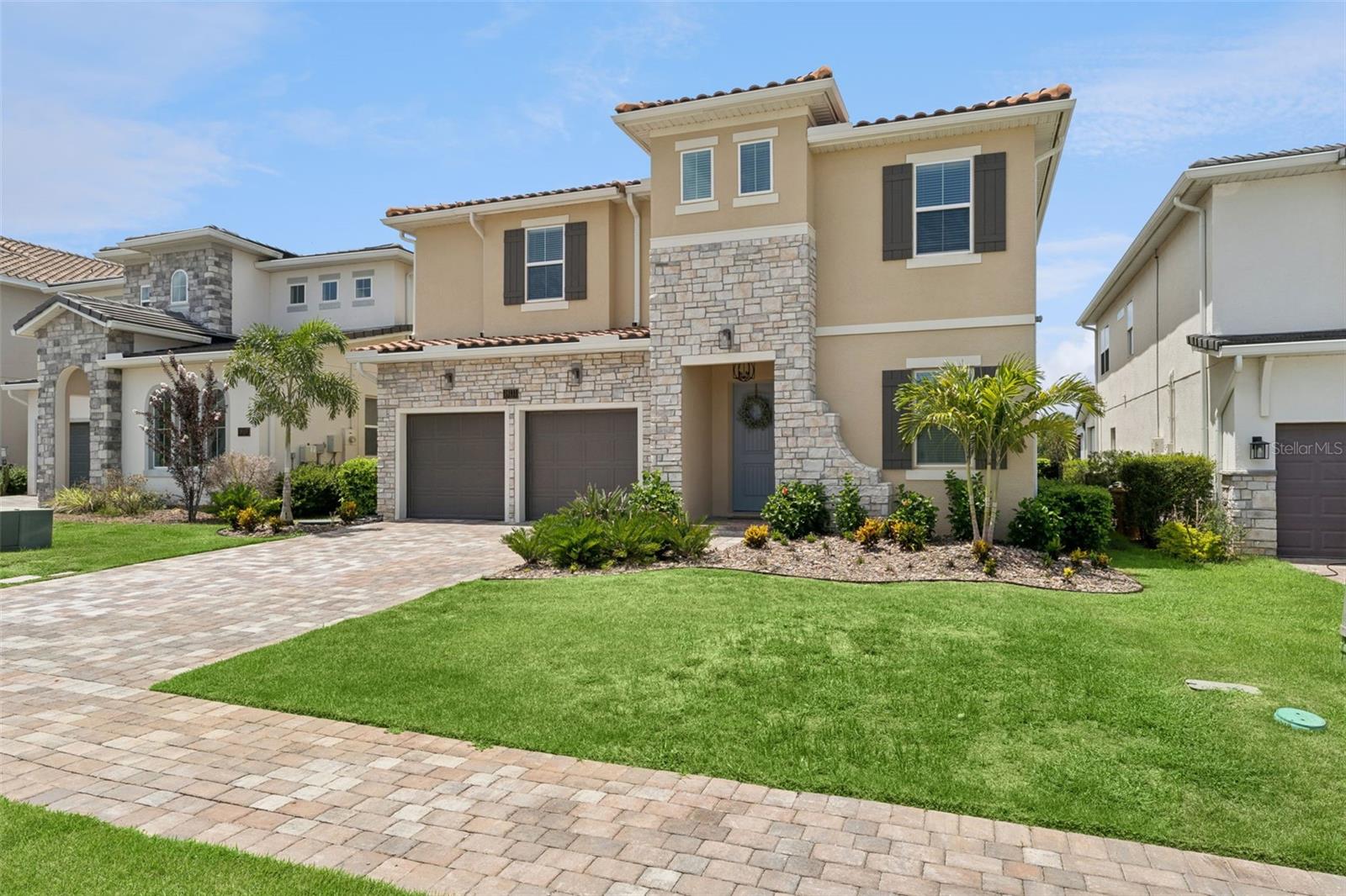 Listing photo 2 for 16111 Volterra Pt