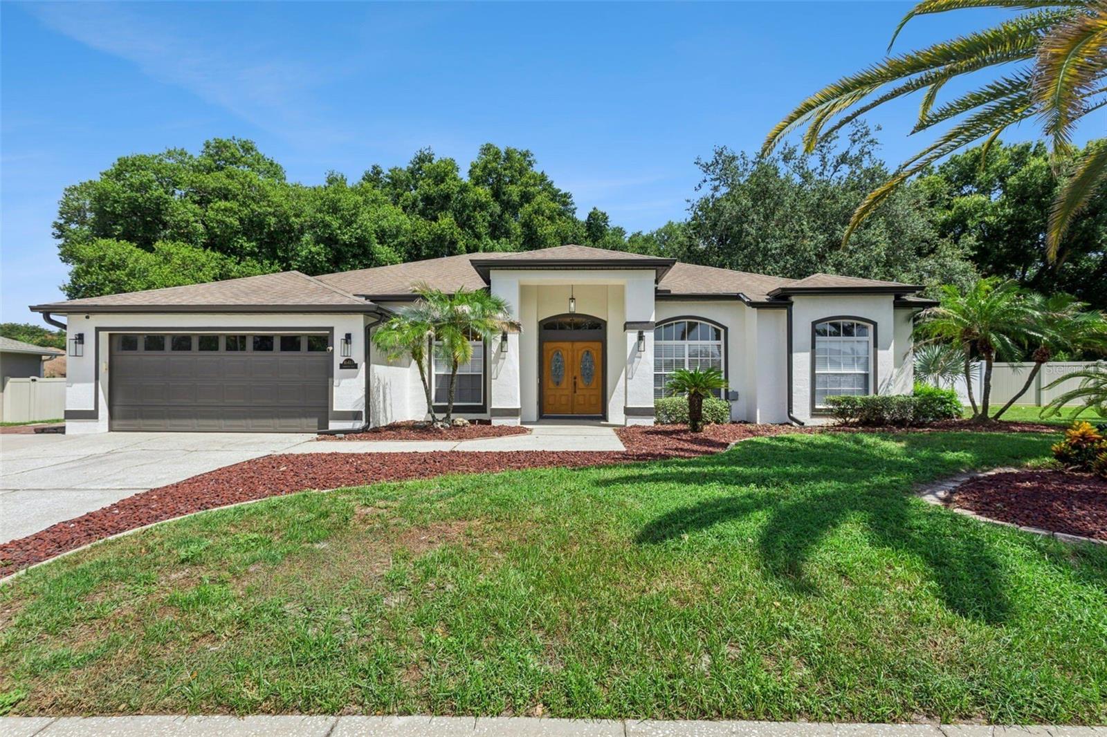 Listing photo 1 for 16413 Arrowhead Trl