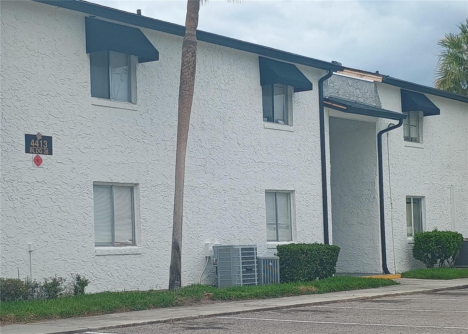 4413 S SEMORAN BOULEVARD Unit 6