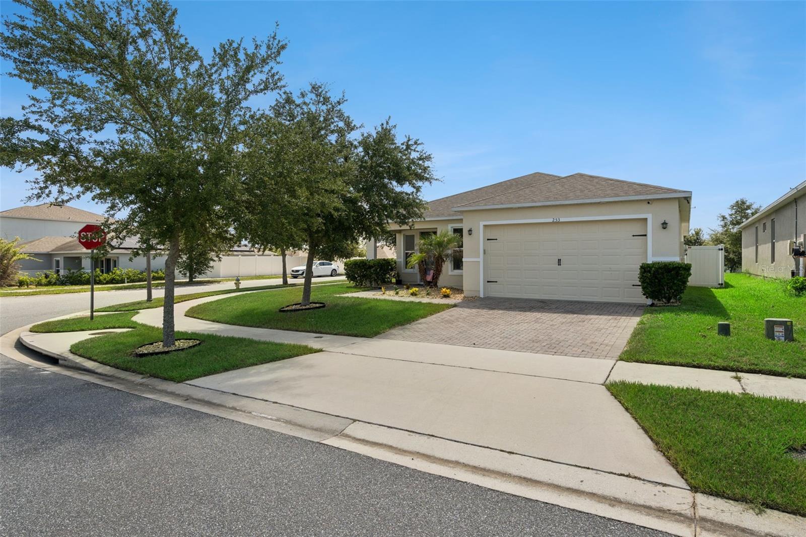 Listing photo 1 for 253 Sparrow Hawk Dr