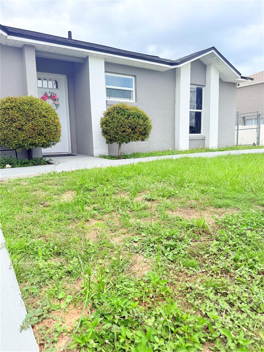 Listing photo 2 for 608 Jaguar Ct