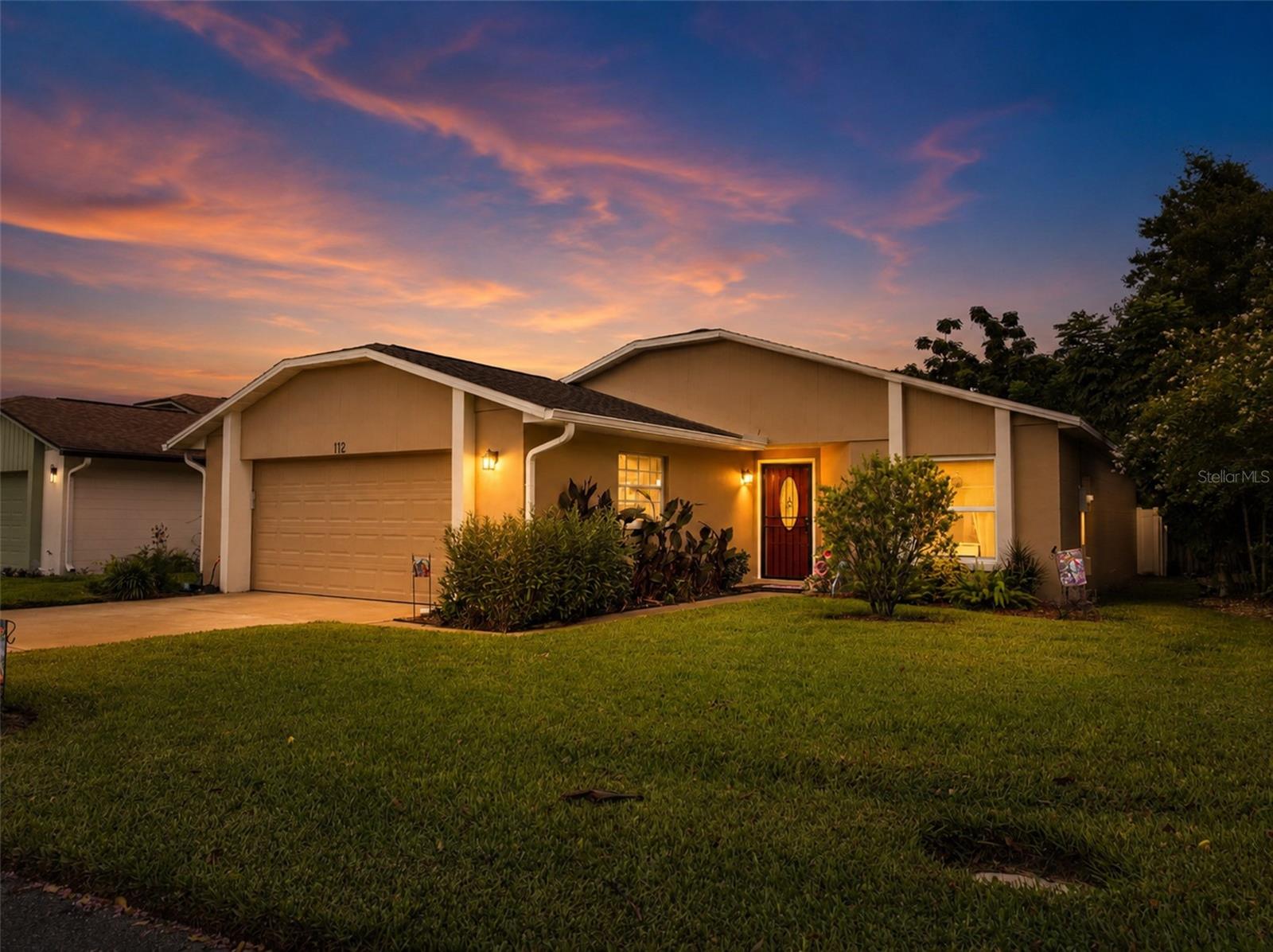 112 MAYFAIR CT