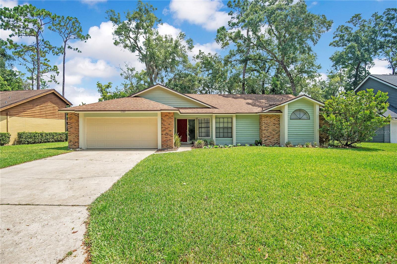 1237 LEATHERWOOD DRIVE