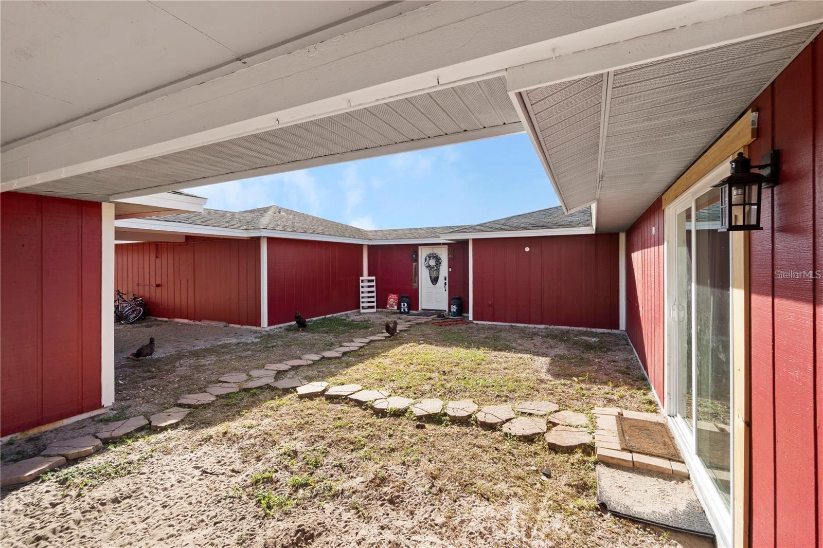 Listing photo 2 for 15525 Villa City Rd
