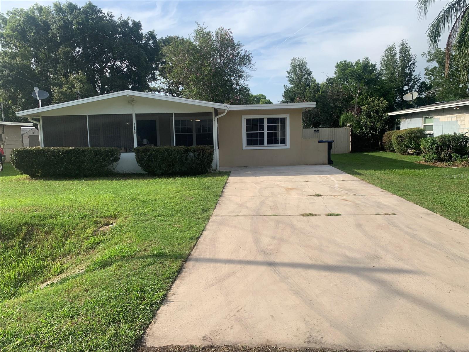 1915 WEEKS AVENUE