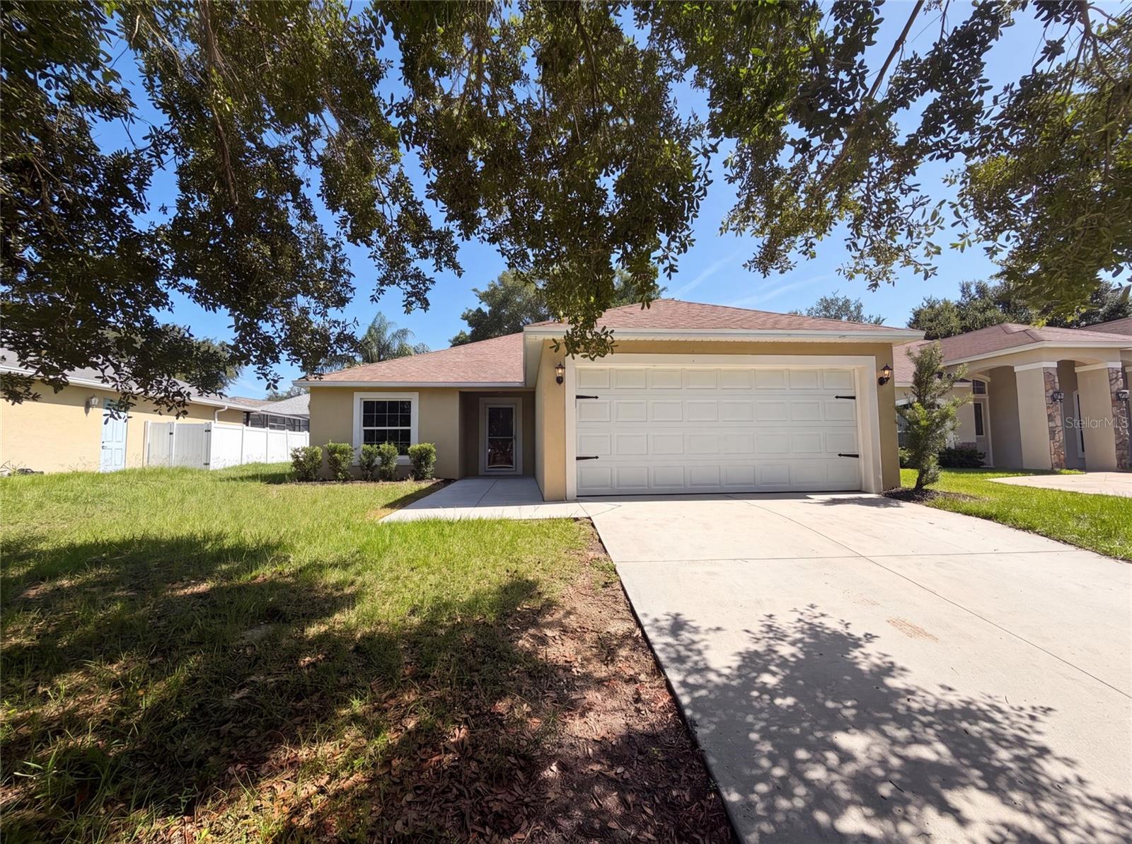 Listing photo 1 for 33137 Irongate Dr