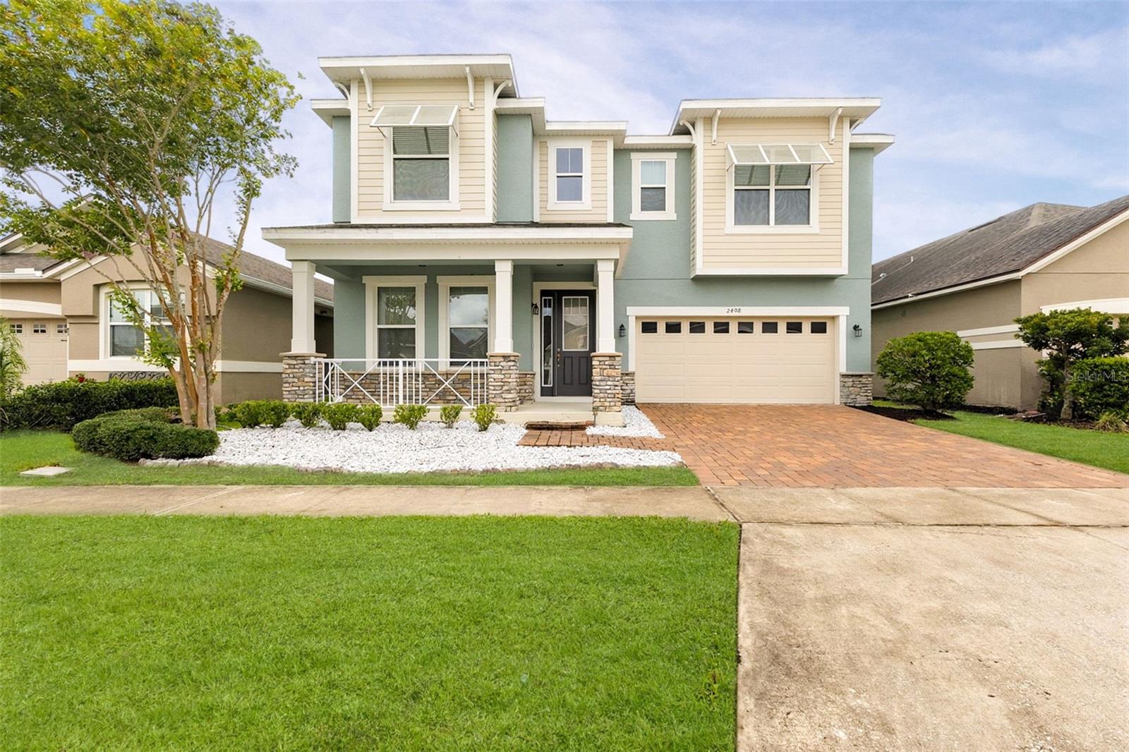 2408 CHATEAU LOOP