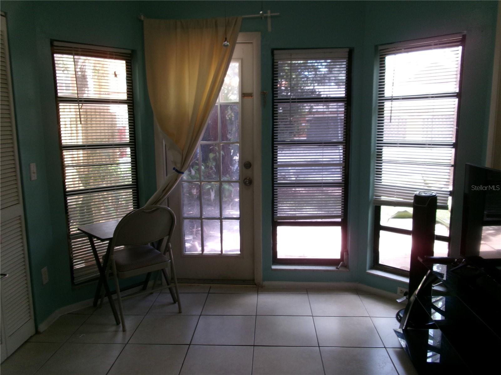 Photo 28