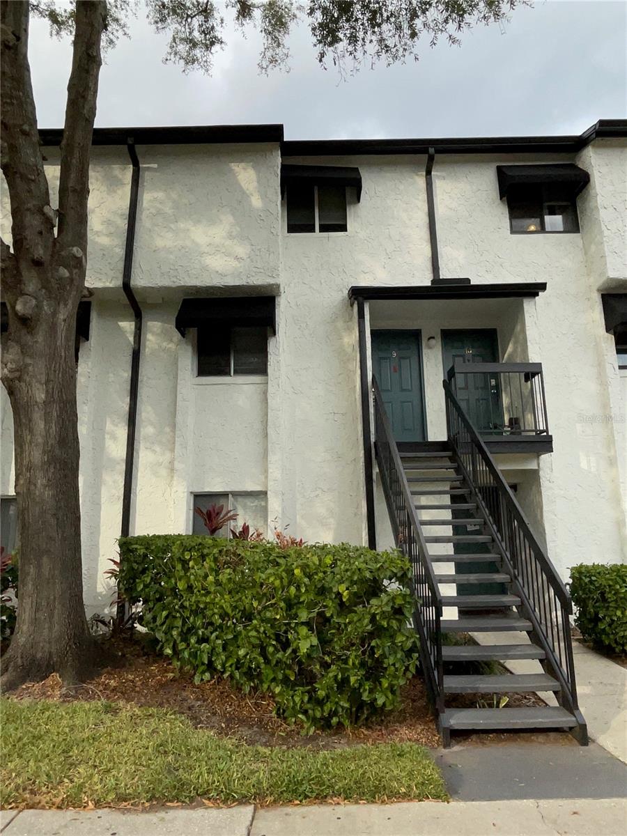 4263 S SEMORAN BOULEVARD Unit 9