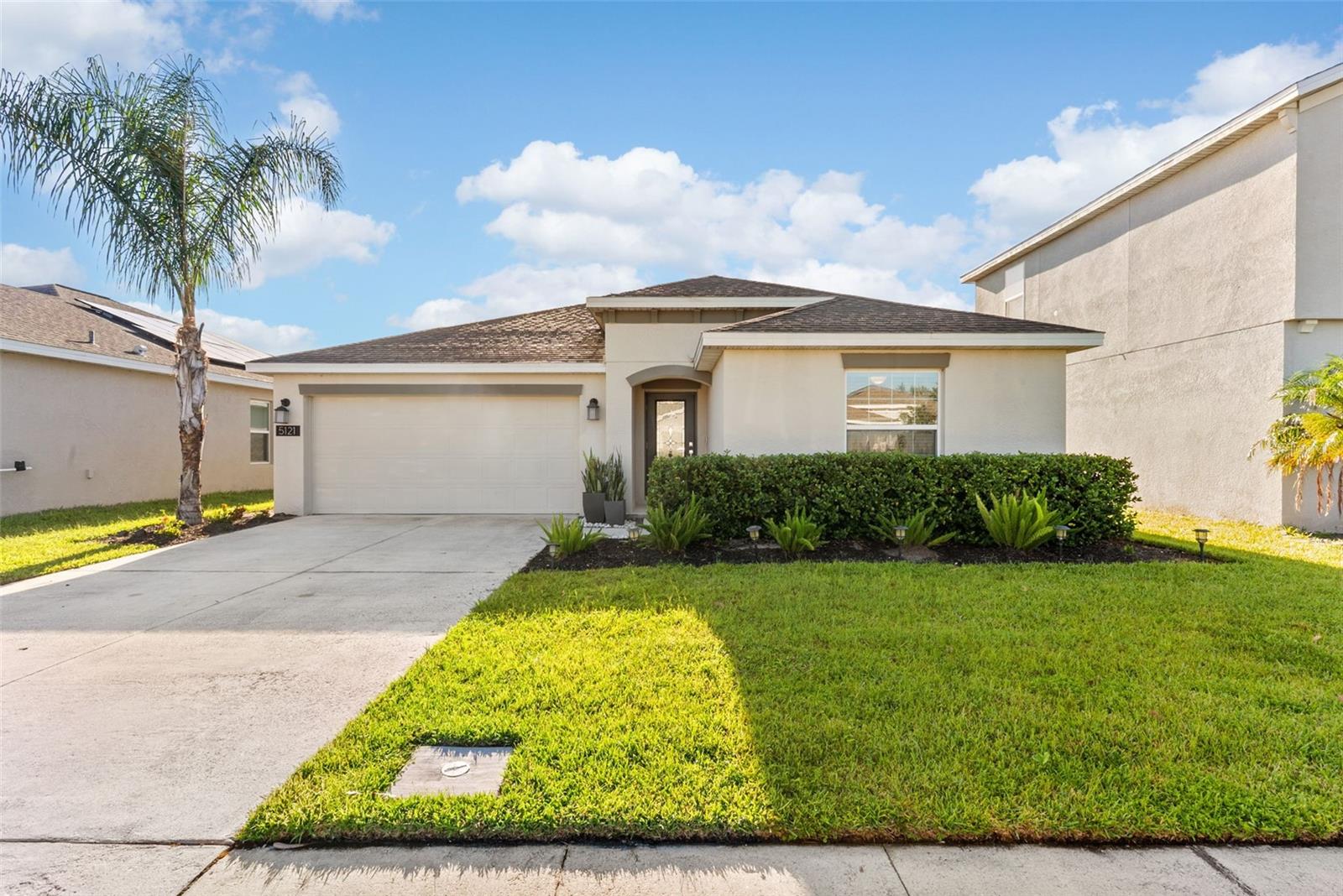 5121 FOUR STRAND COURT
