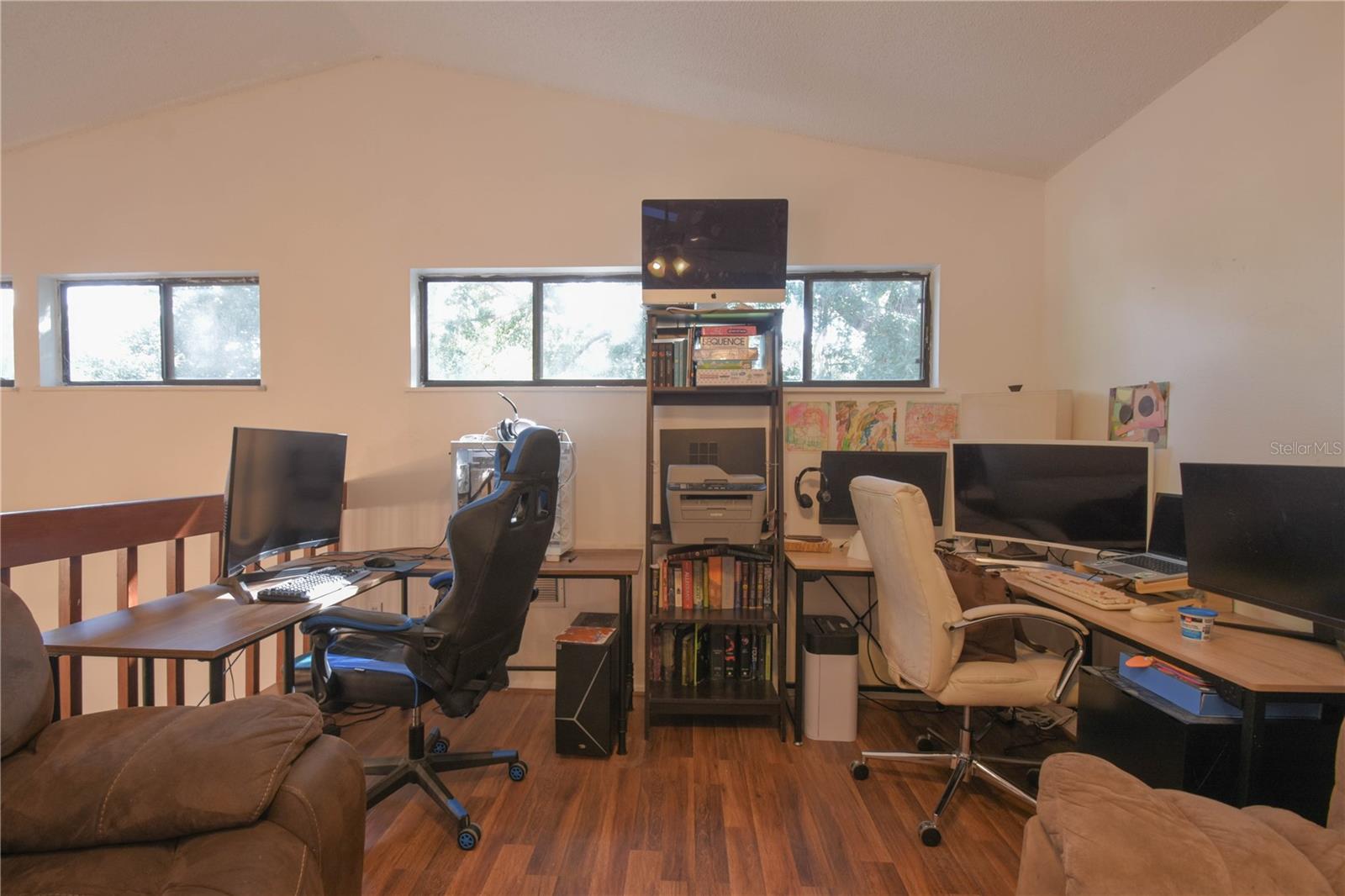 Photo 8