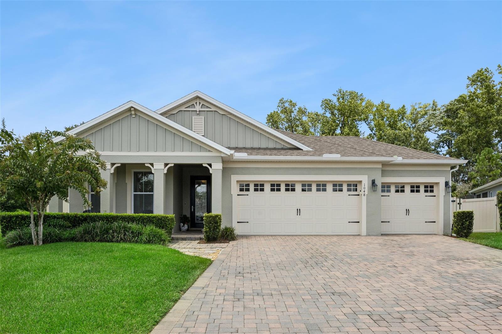 1048 WOOD DALE CIRCLE