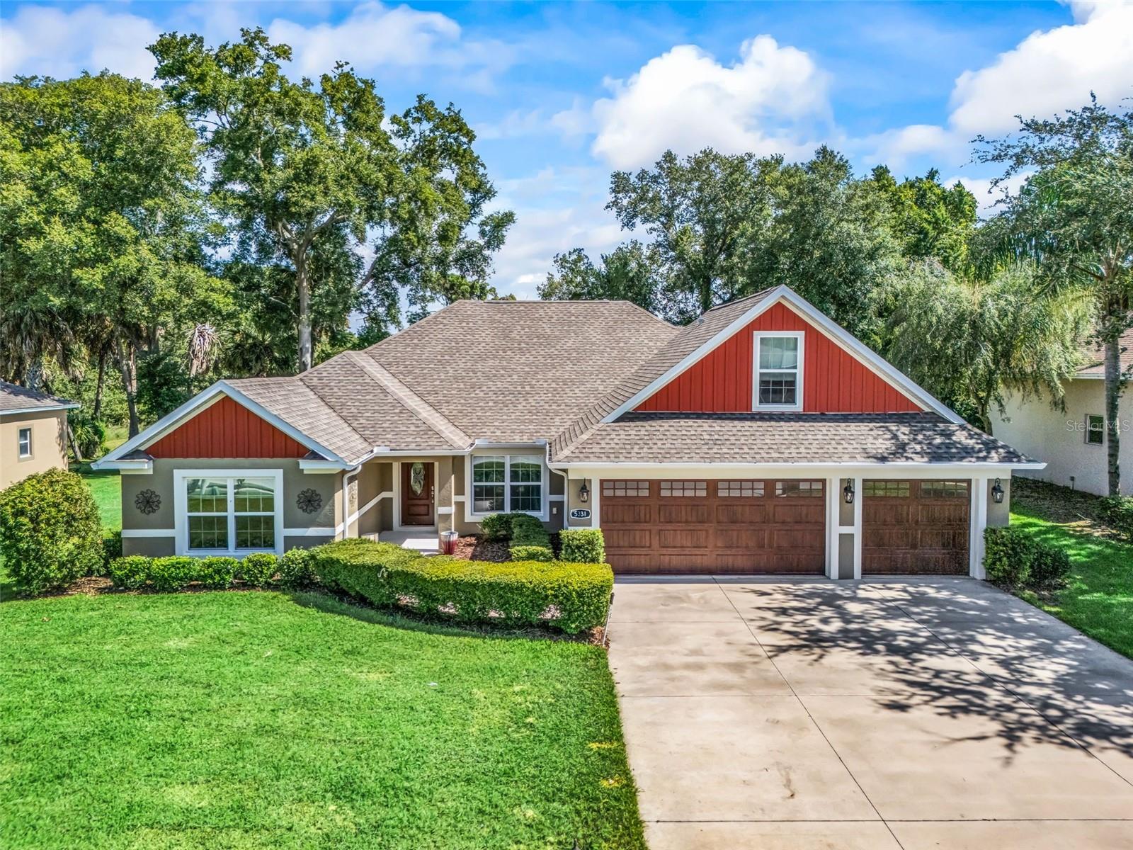 Listing photo 1 for 5331 Grove Mnr