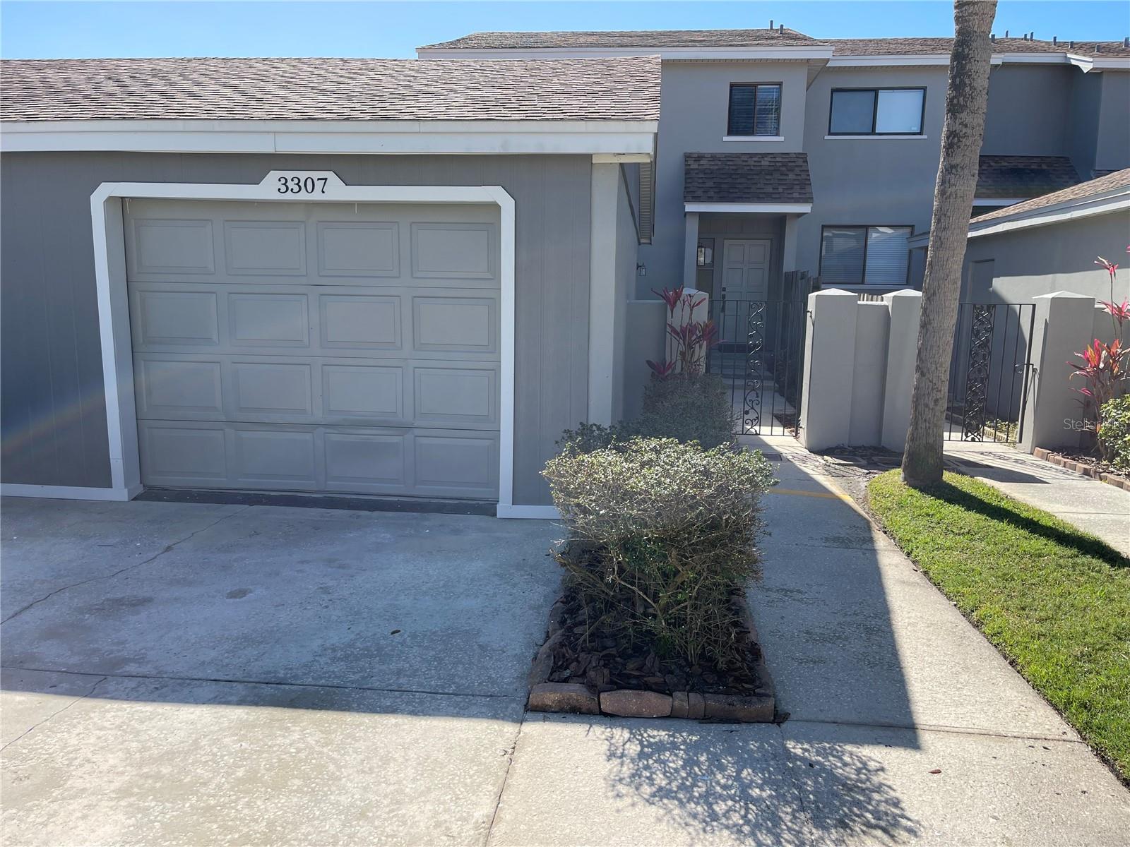 Listing photo 1 for 3307 Kilmer Dr #3307
