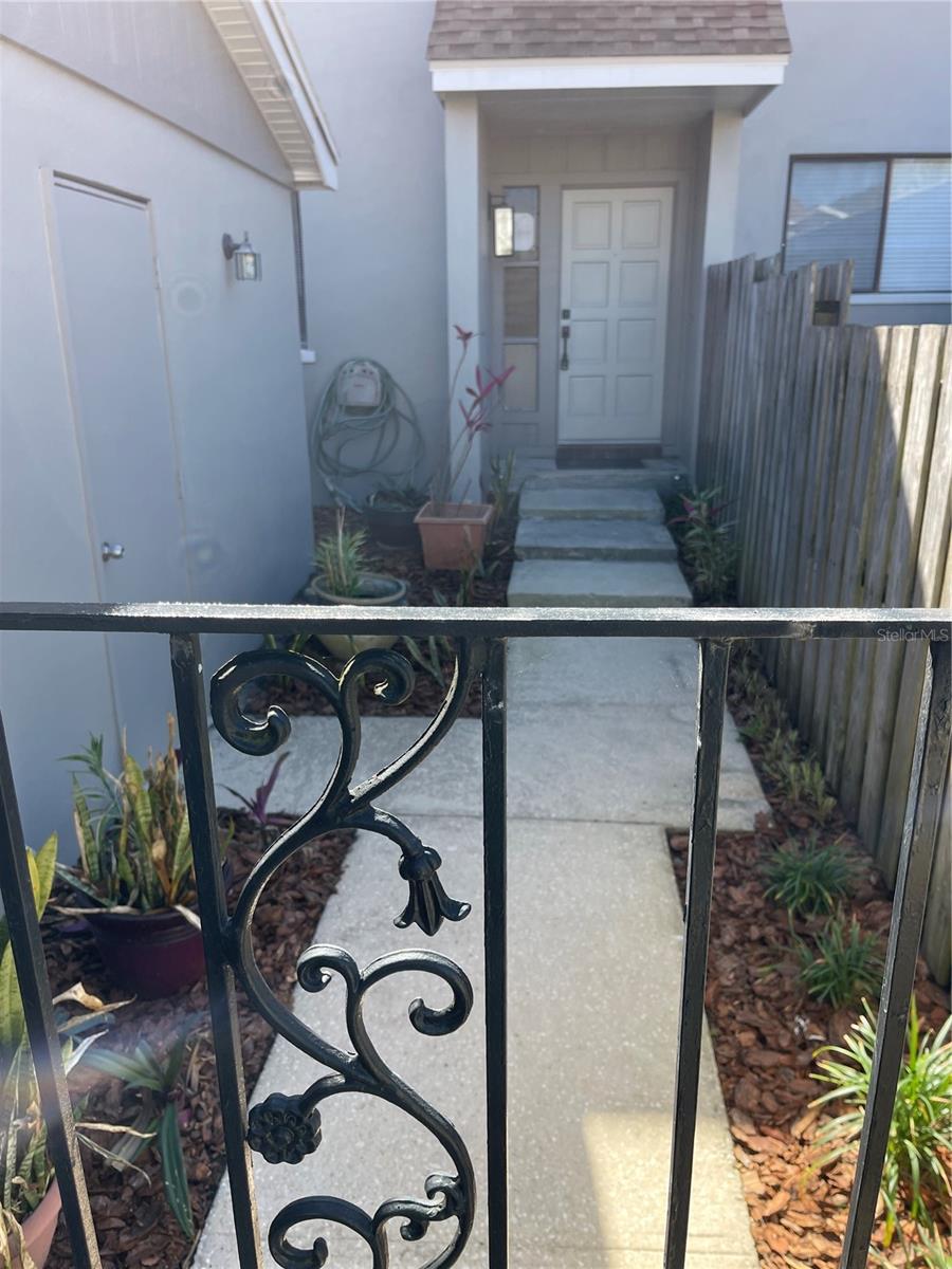 Listing photo 2 for 3307 Kilmer Dr #3307