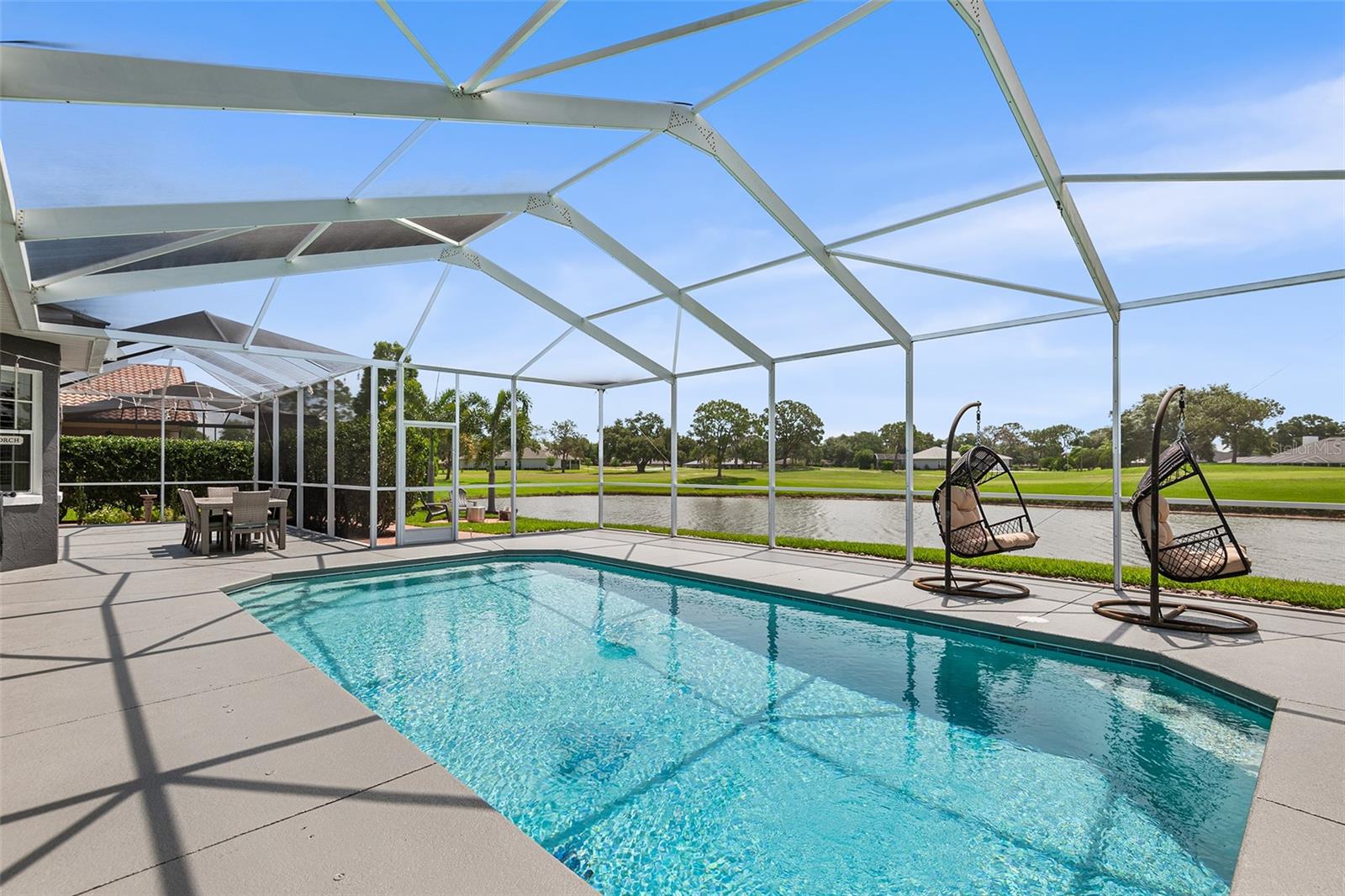 Listing photo 3 for 4040 Palma Ceia Cir