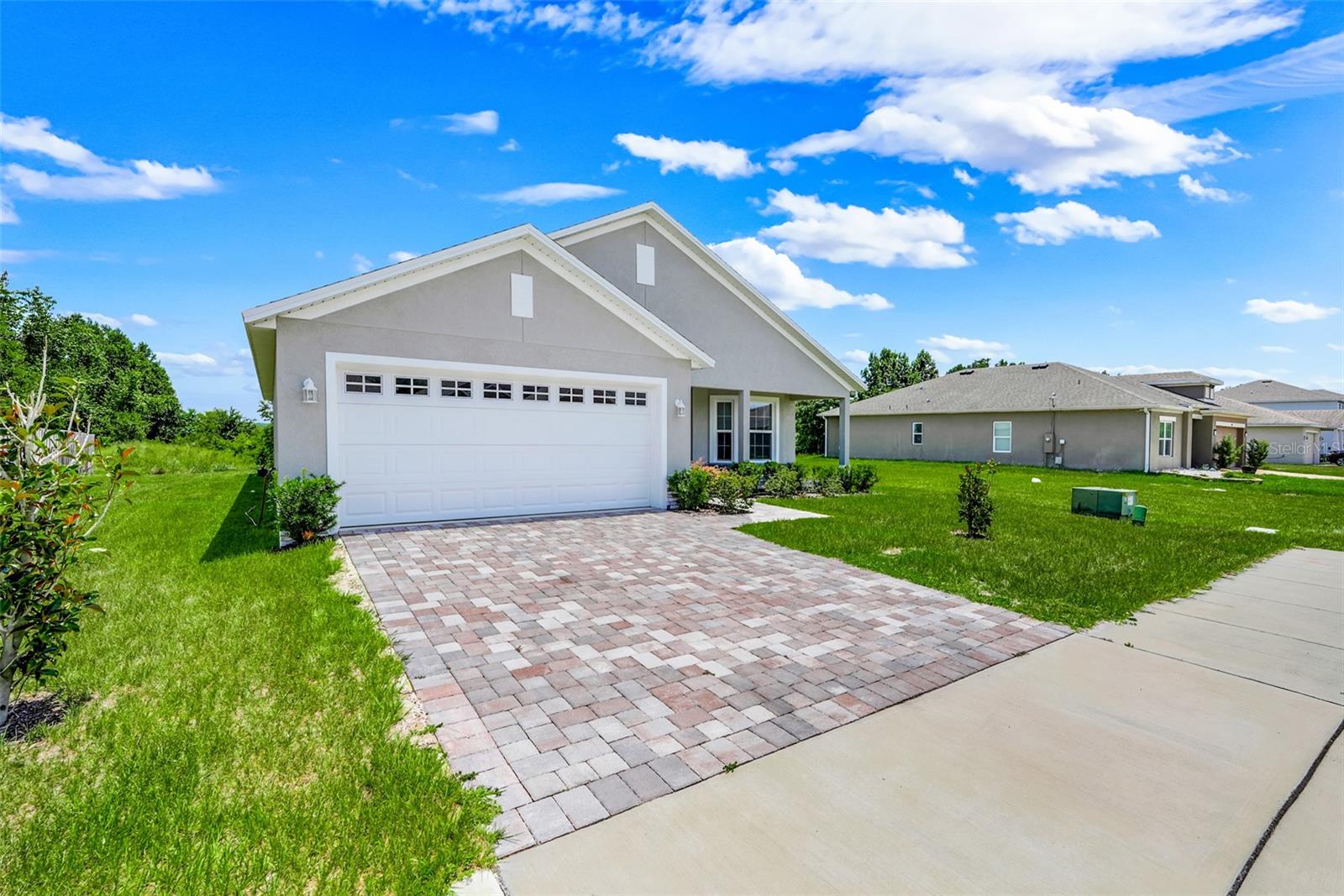 Listing photo 2 for 3050 Sunscape Ter