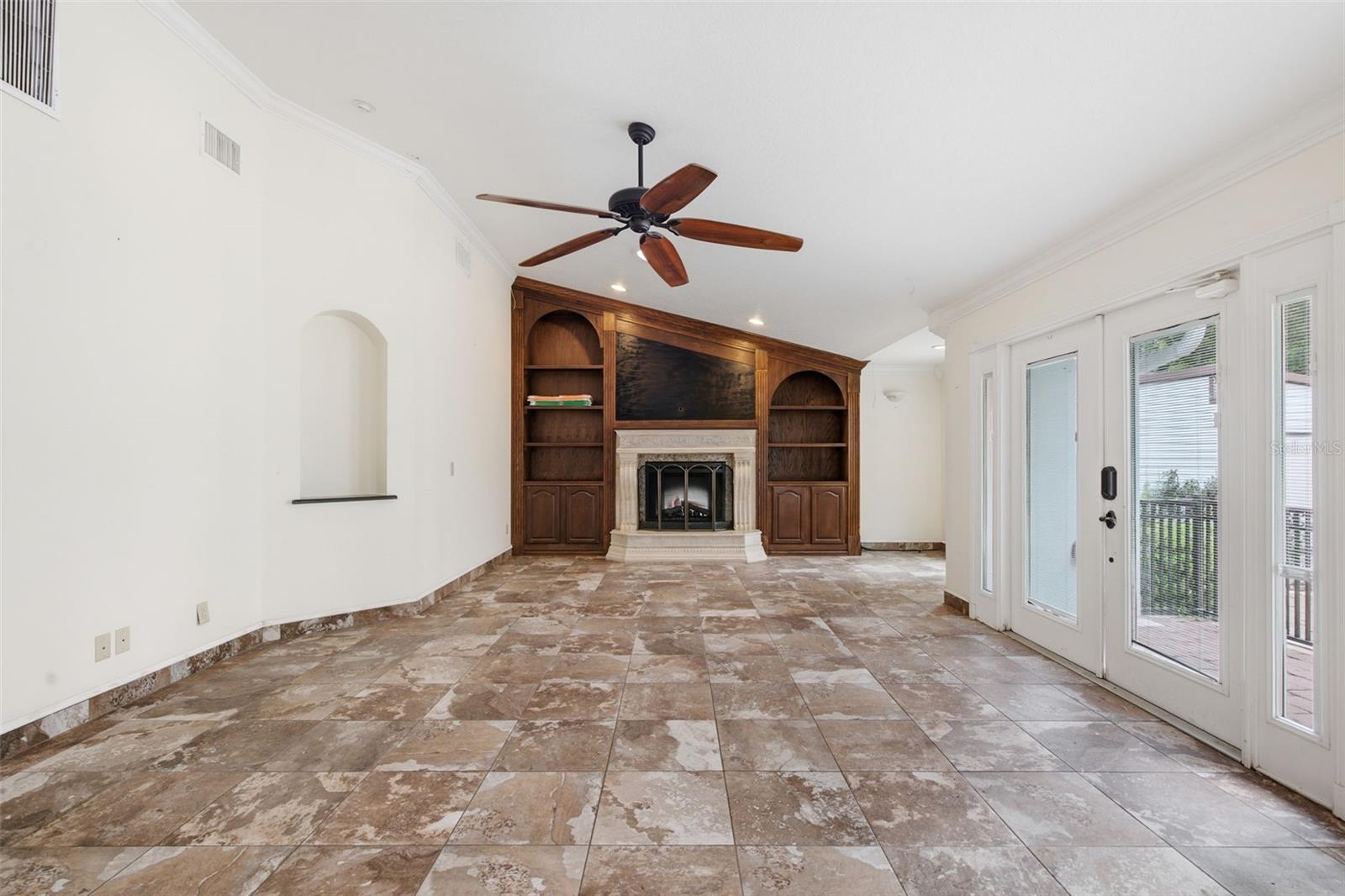 Photo 31