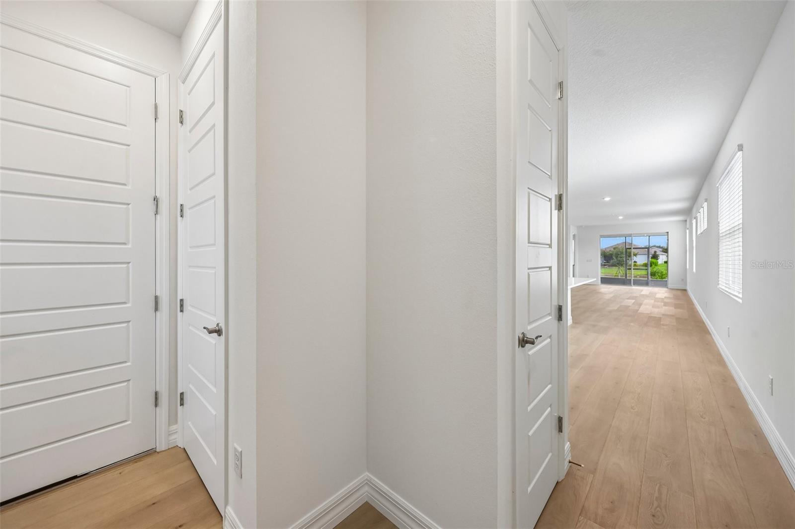Listing photo 3 for 3955 Kennebunk Loop