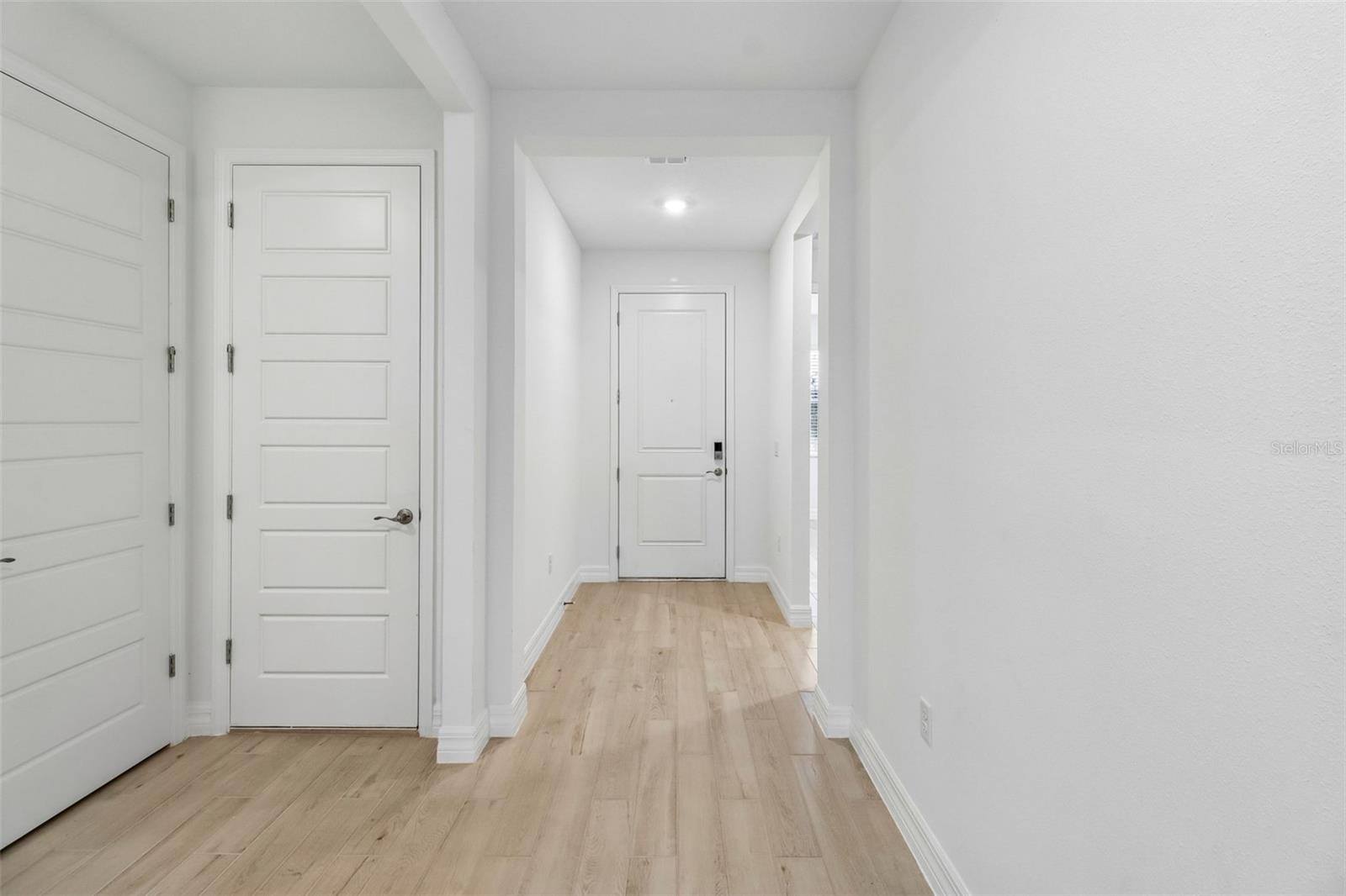 Listing photo 2 for 3949 Kennebunk Loop