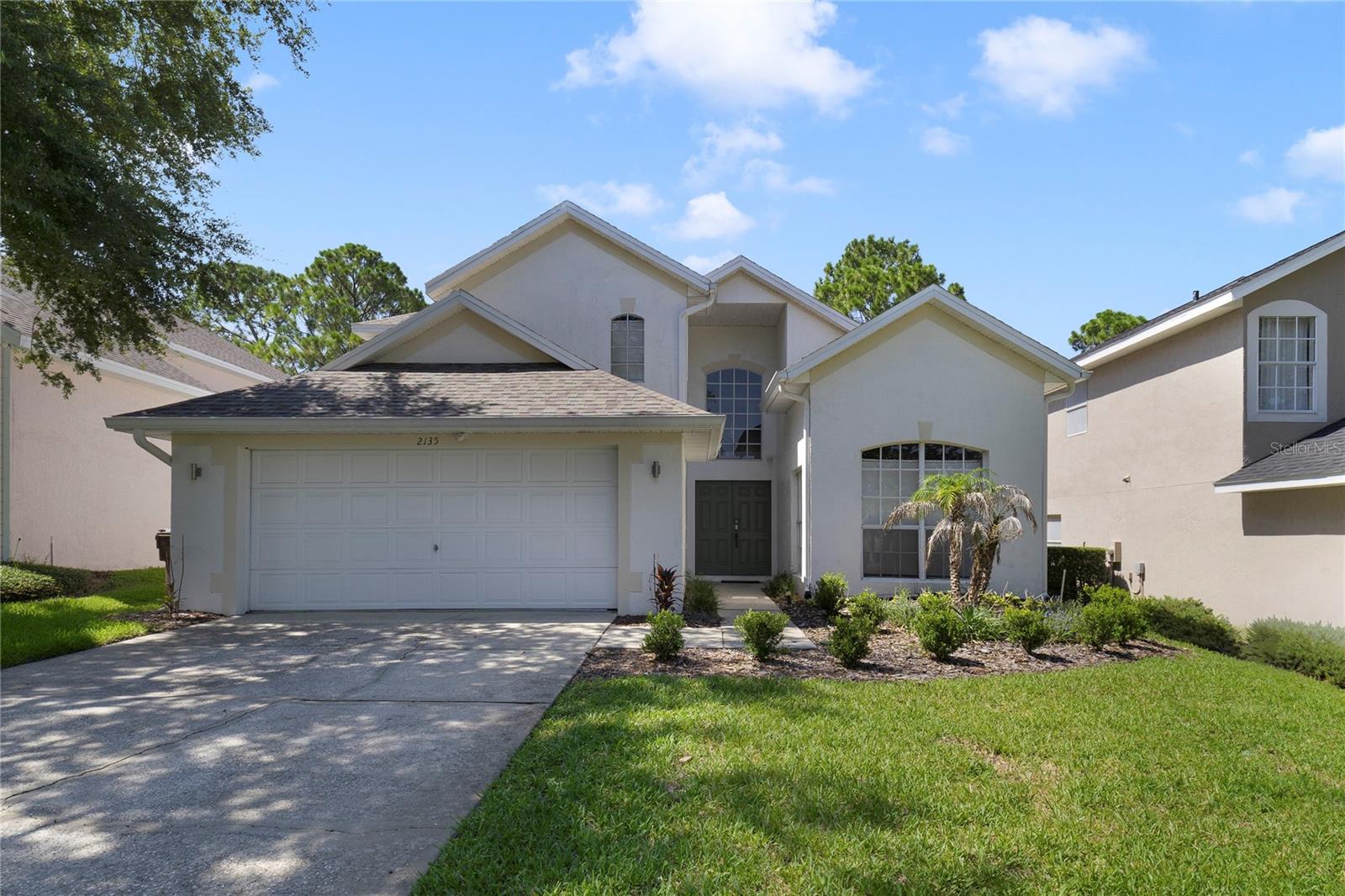 Listing photo 1 for 2135 Mallory Cir