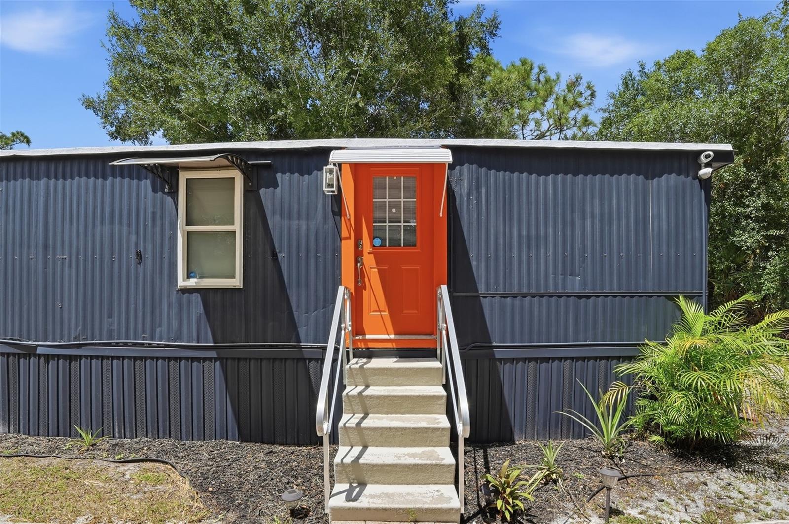 9295 LUNA DRIVE